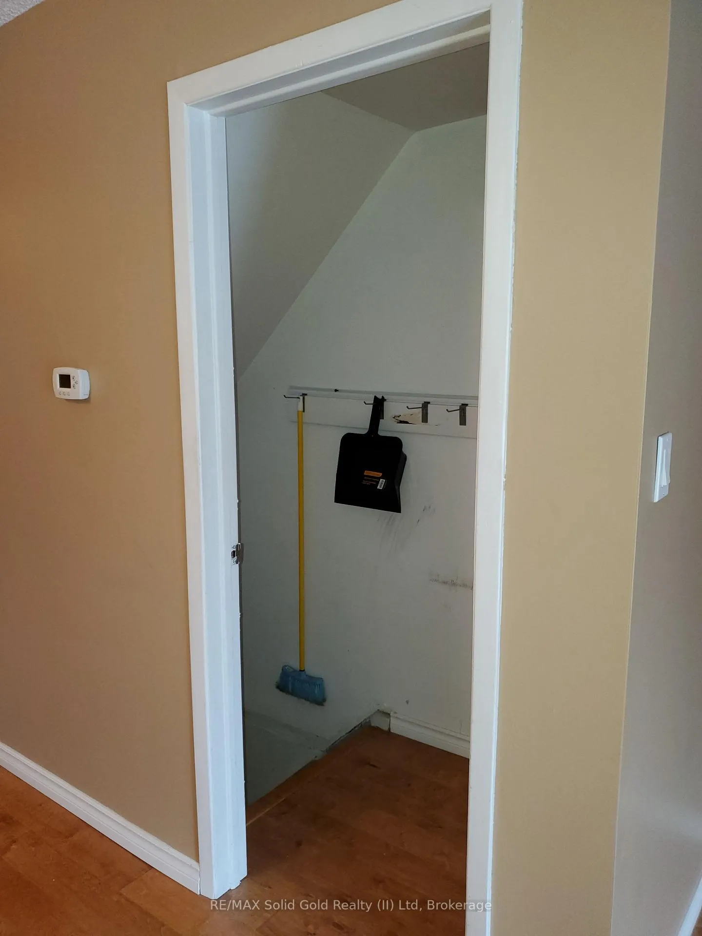 Photo 11 of Unit 24, 423 Westwood Drive, Kitchener — HOMEH