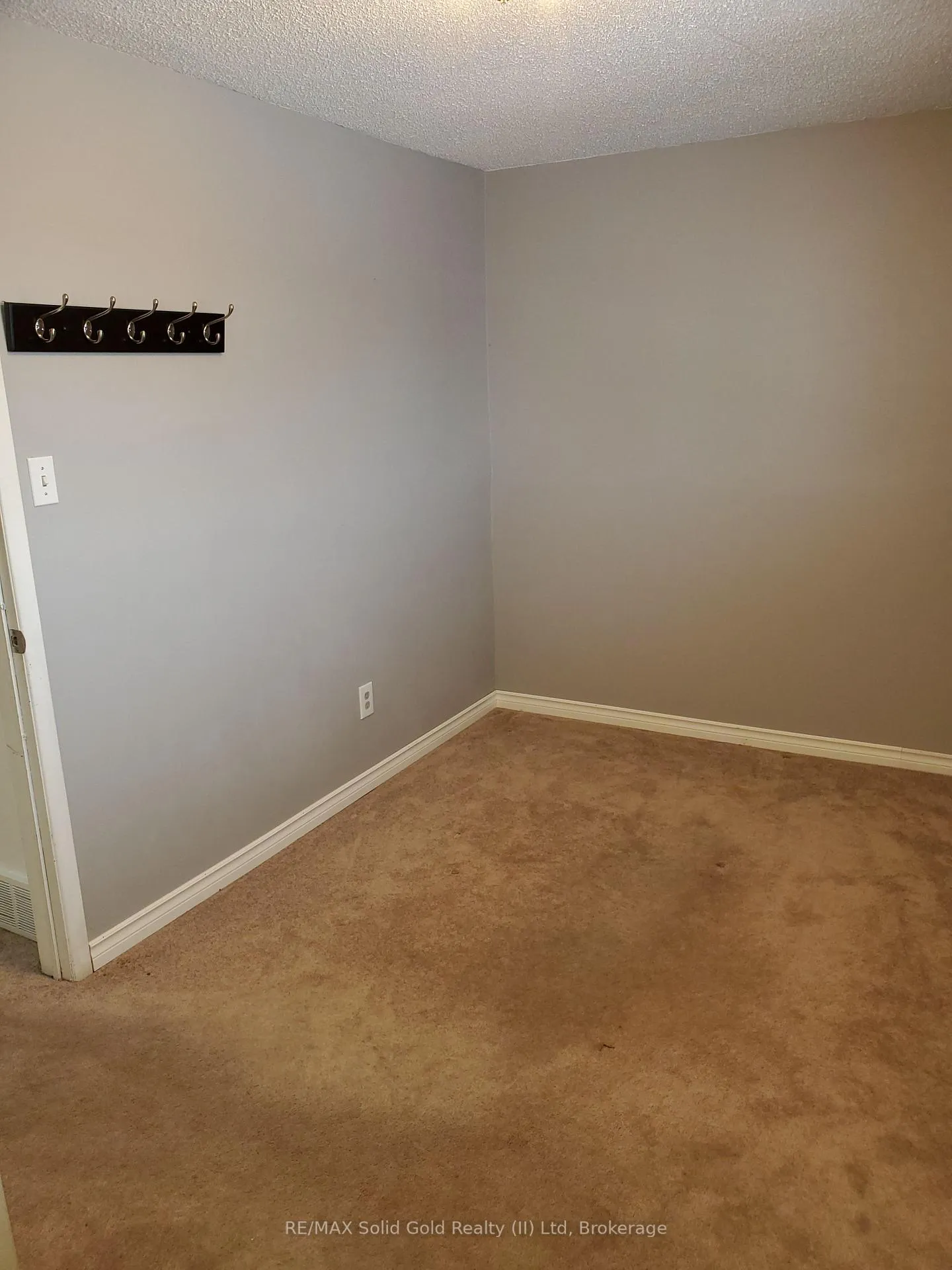 Photo 19 of Unit 24, 423 Westwood Drive, Kitchener — HOMEH