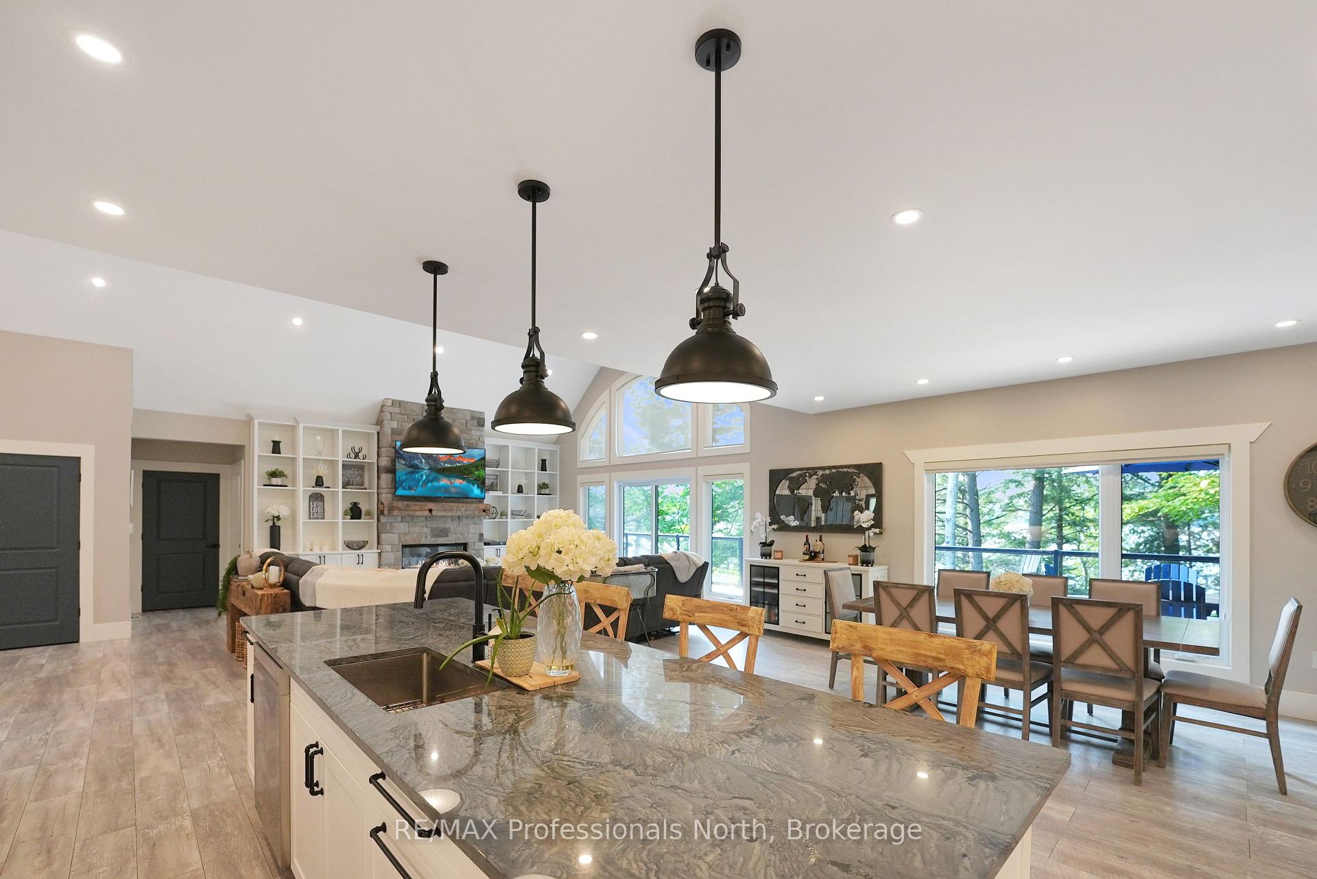 Photo 15 of 1034 Lone Wolf Crescent, Minden Hills, Lutterworth — HOMEH