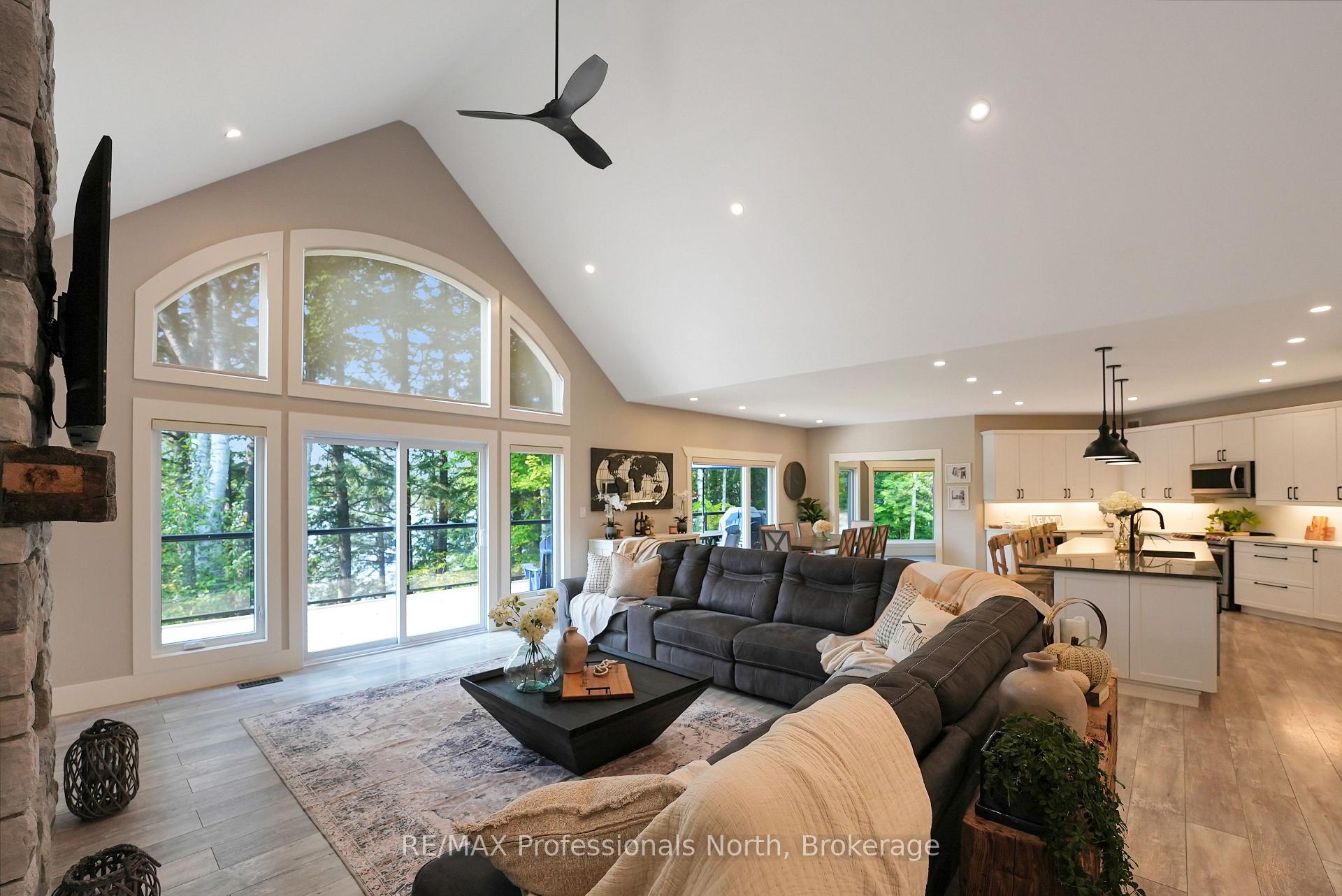 Photo 16 of 1034 Lone Wolf Crescent, Minden Hills, Lutterworth — HOMEH