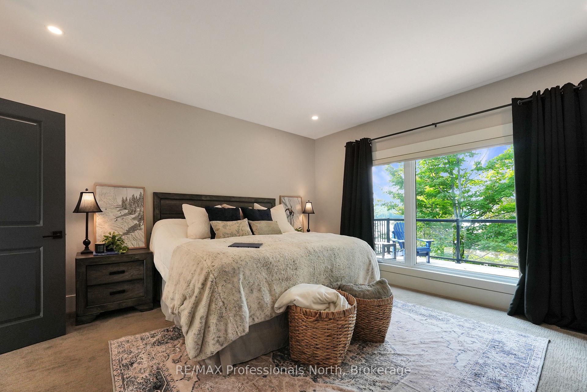 Photo 17 of 1034 Lone Wolf Crescent, Minden Hills, Lutterworth — HOMEH