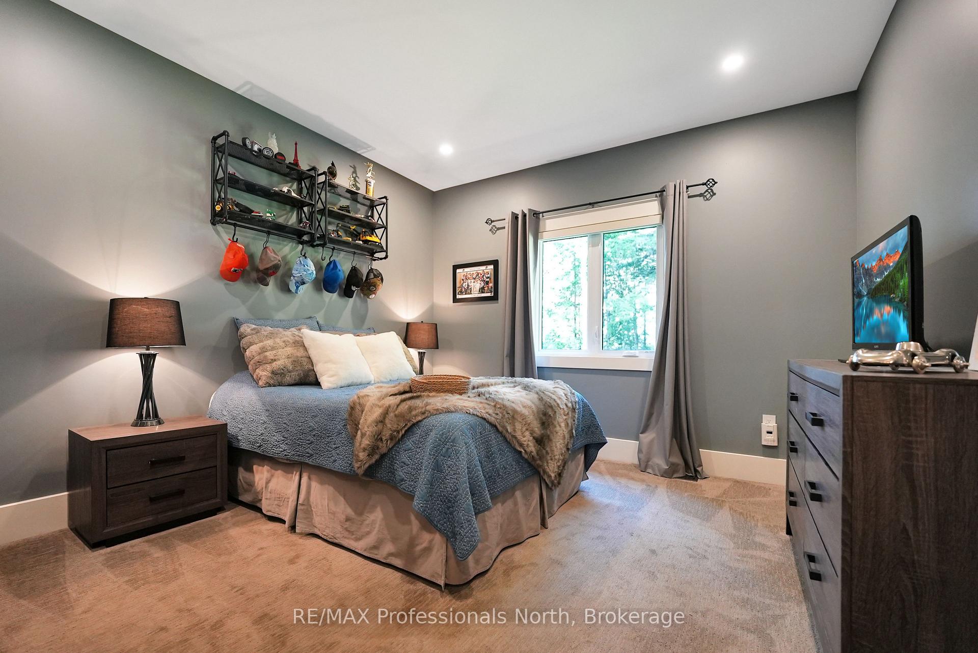 Photo 29 of 1034 Lone Wolf Crescent, Minden Hills, Lutterworth — HOMEH