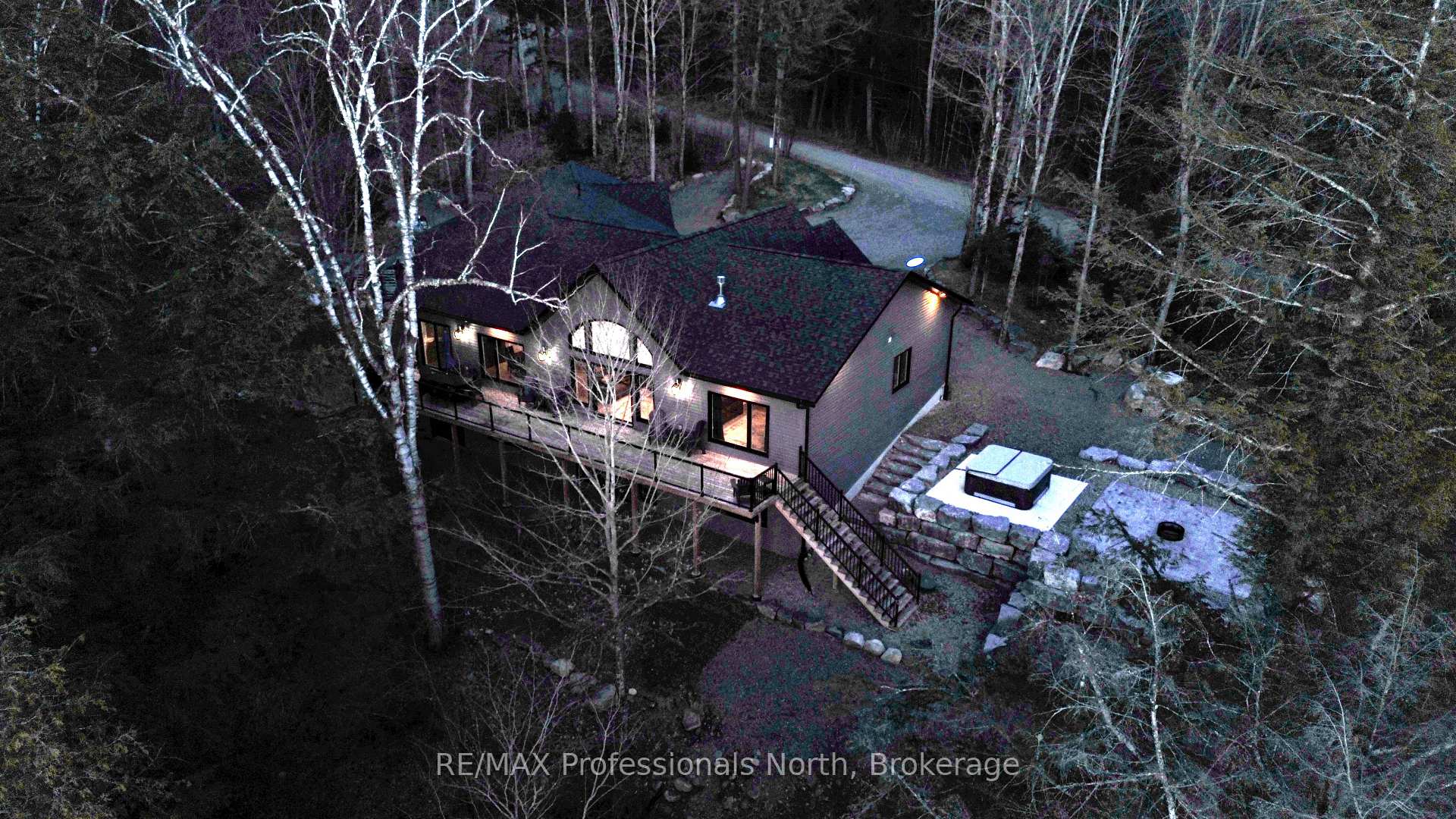 Photo 38 of 1034 Lone Wolf Crescent, Minden Hills, Lutterworth — HOMEH