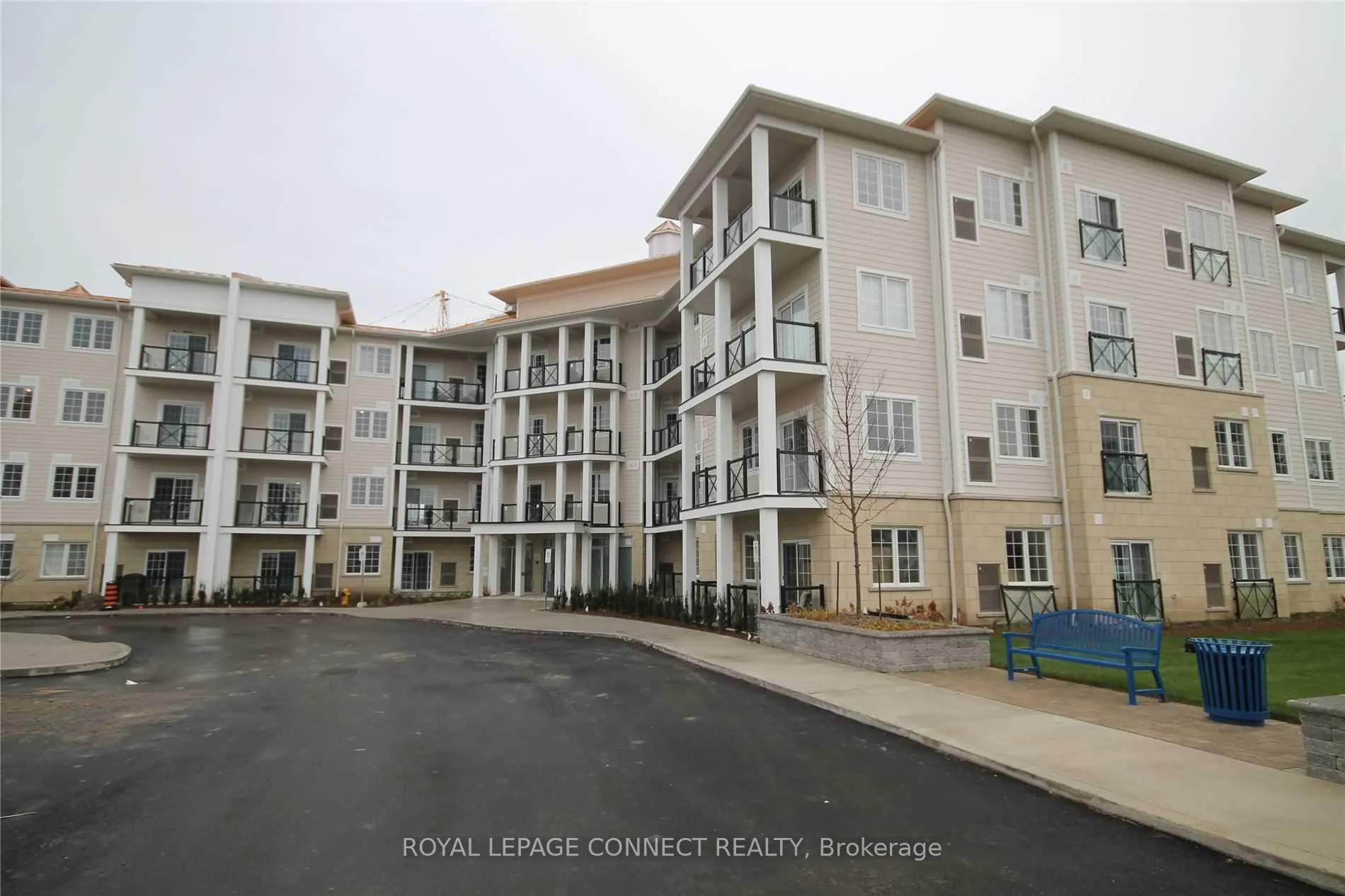 Photo 2 of Unit 116, 50 Lakebreeze Drive, Clarington, Newcastle — HOMEH