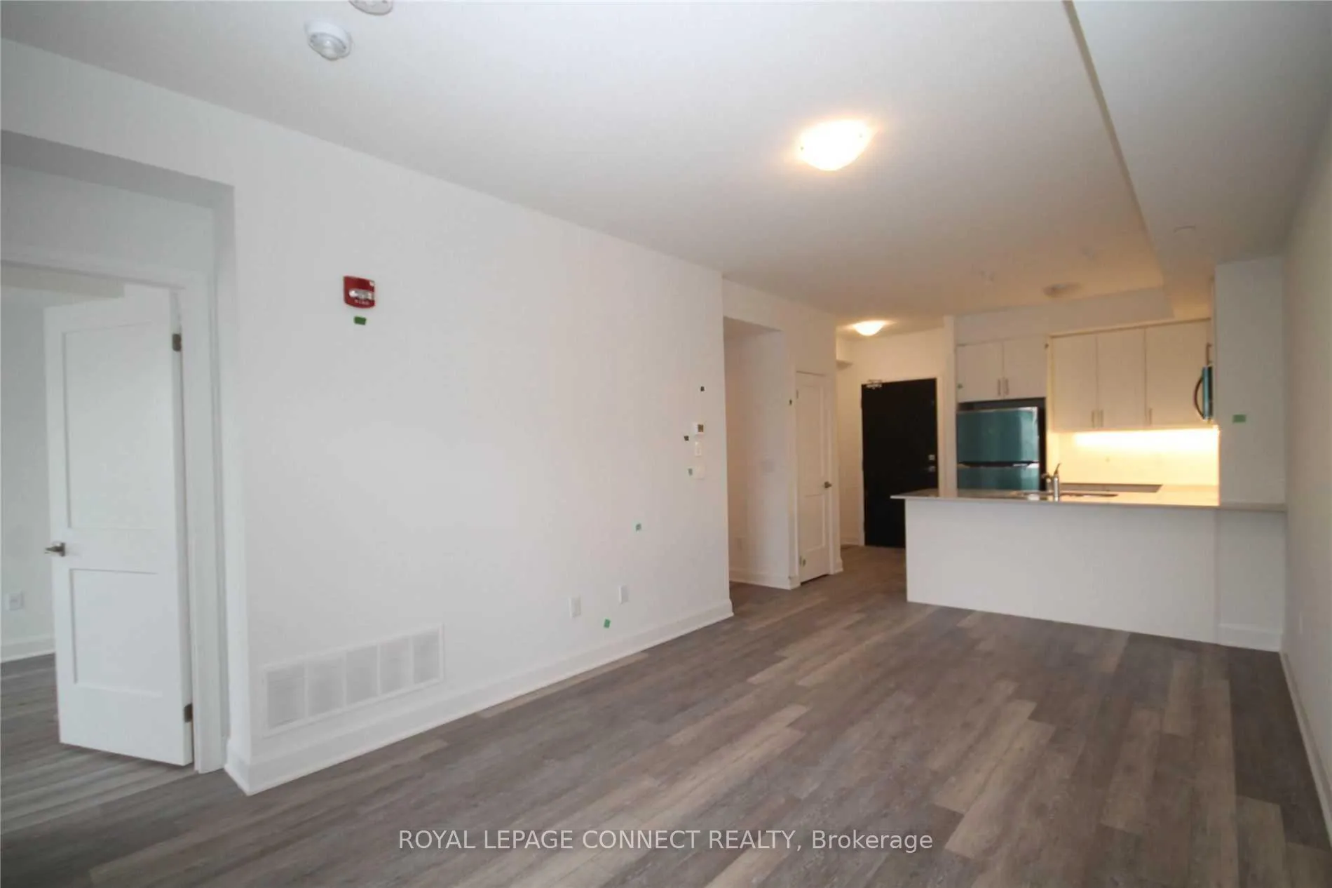 Photo 6 of Unit 116, 50 Lakebreeze Drive, Clarington, Newcastle — HOMEH