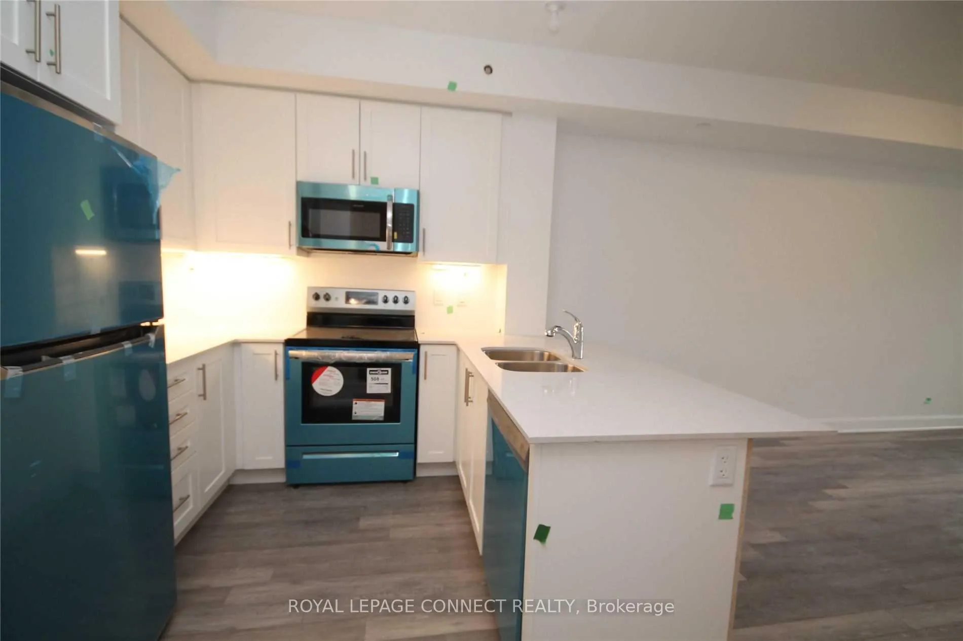 Photo 8 of Unit 116, 50 Lakebreeze Drive, Clarington, Newcastle — HOMEH