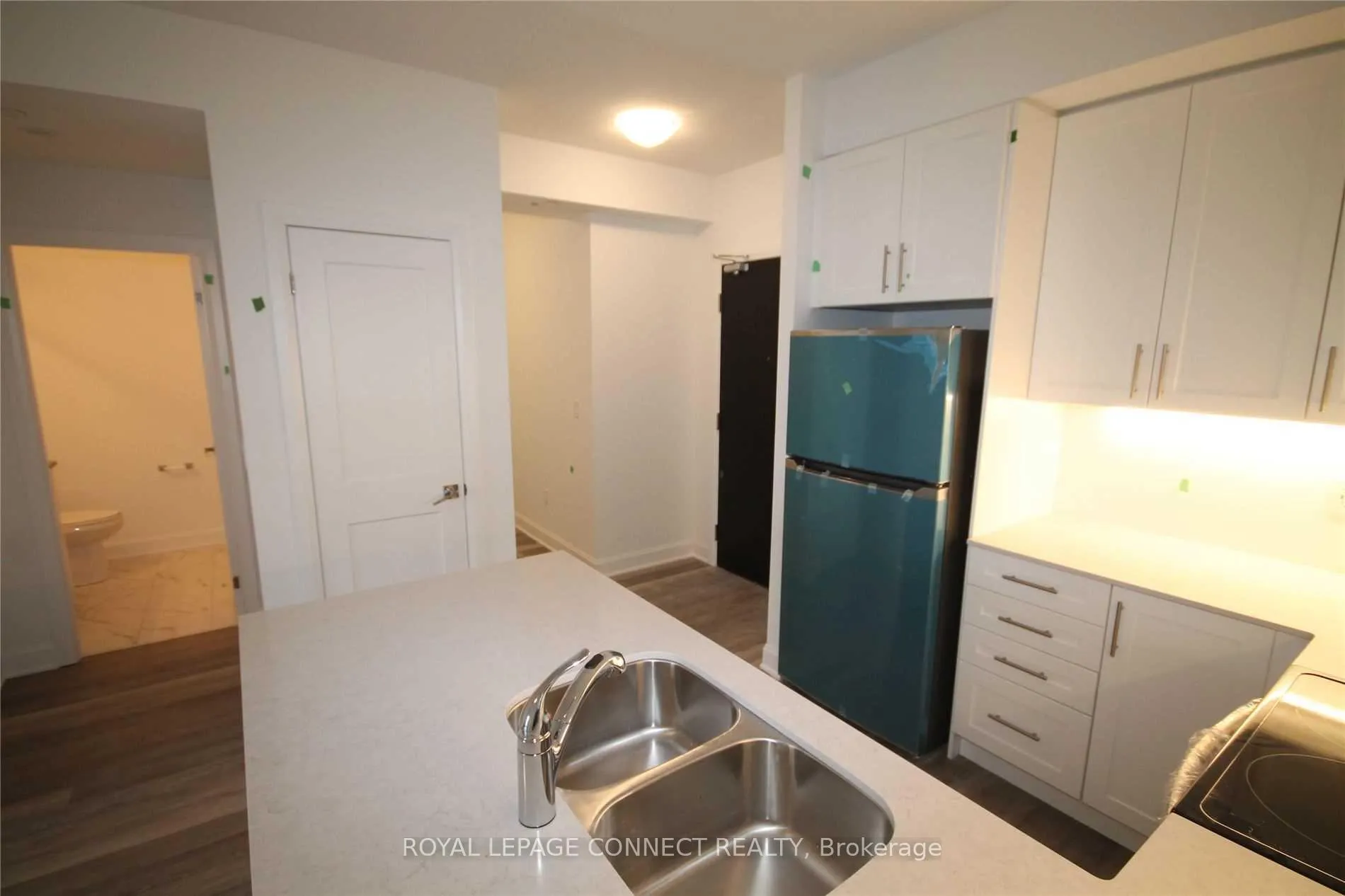 Photo 10 of Unit 116, 50 Lakebreeze Drive, Clarington, Newcastle — HOMEH