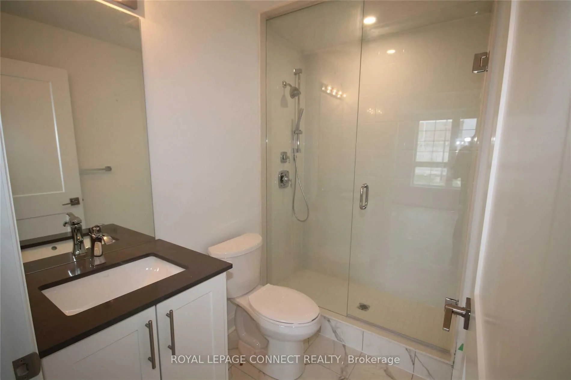 Photo 16 of Unit 116, 50 Lakebreeze Drive, Clarington, Newcastle — HOMEH