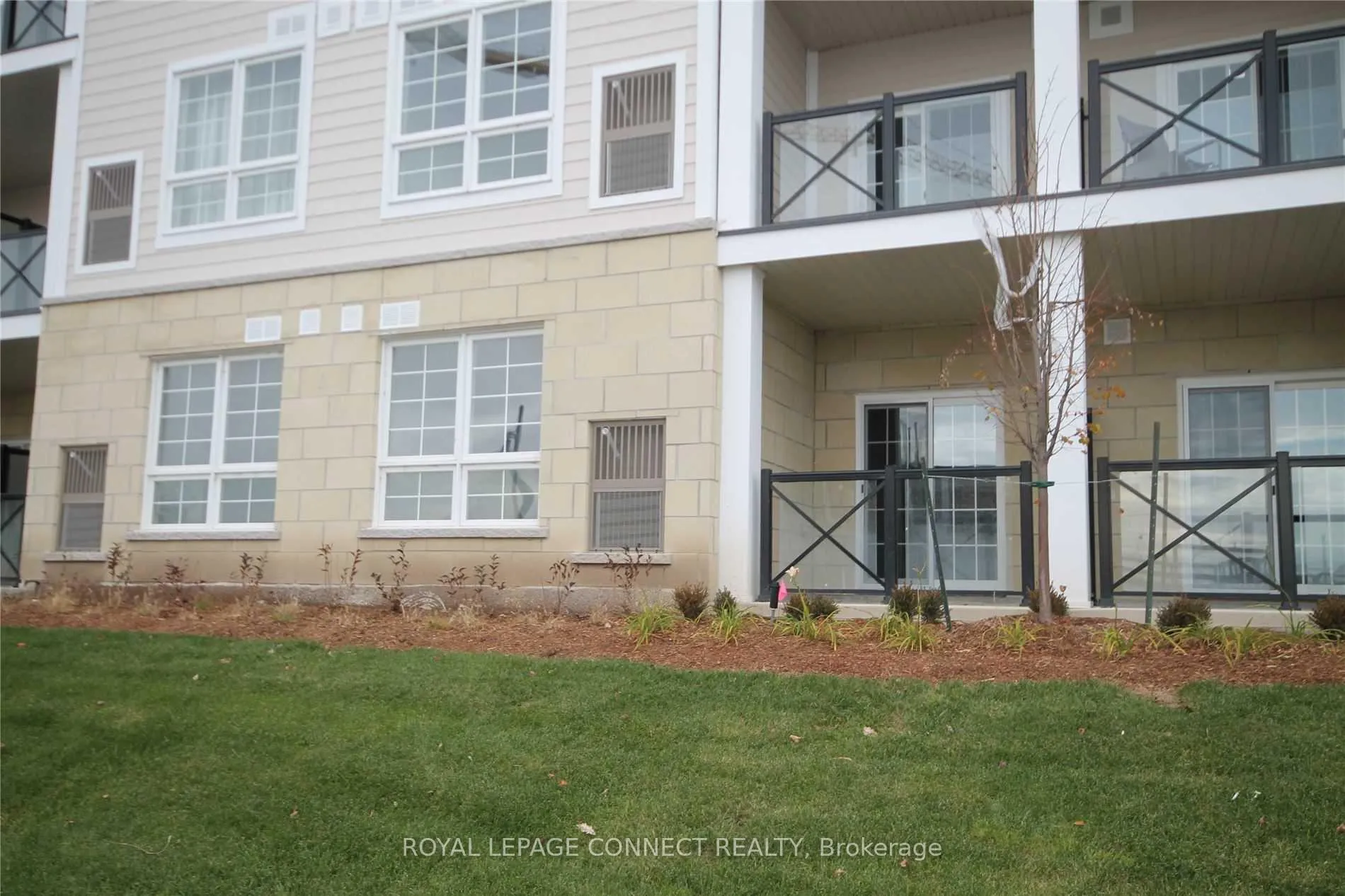 Photo 19 of Unit 116, 50 Lakebreeze Drive, Clarington, Newcastle — HOMEH