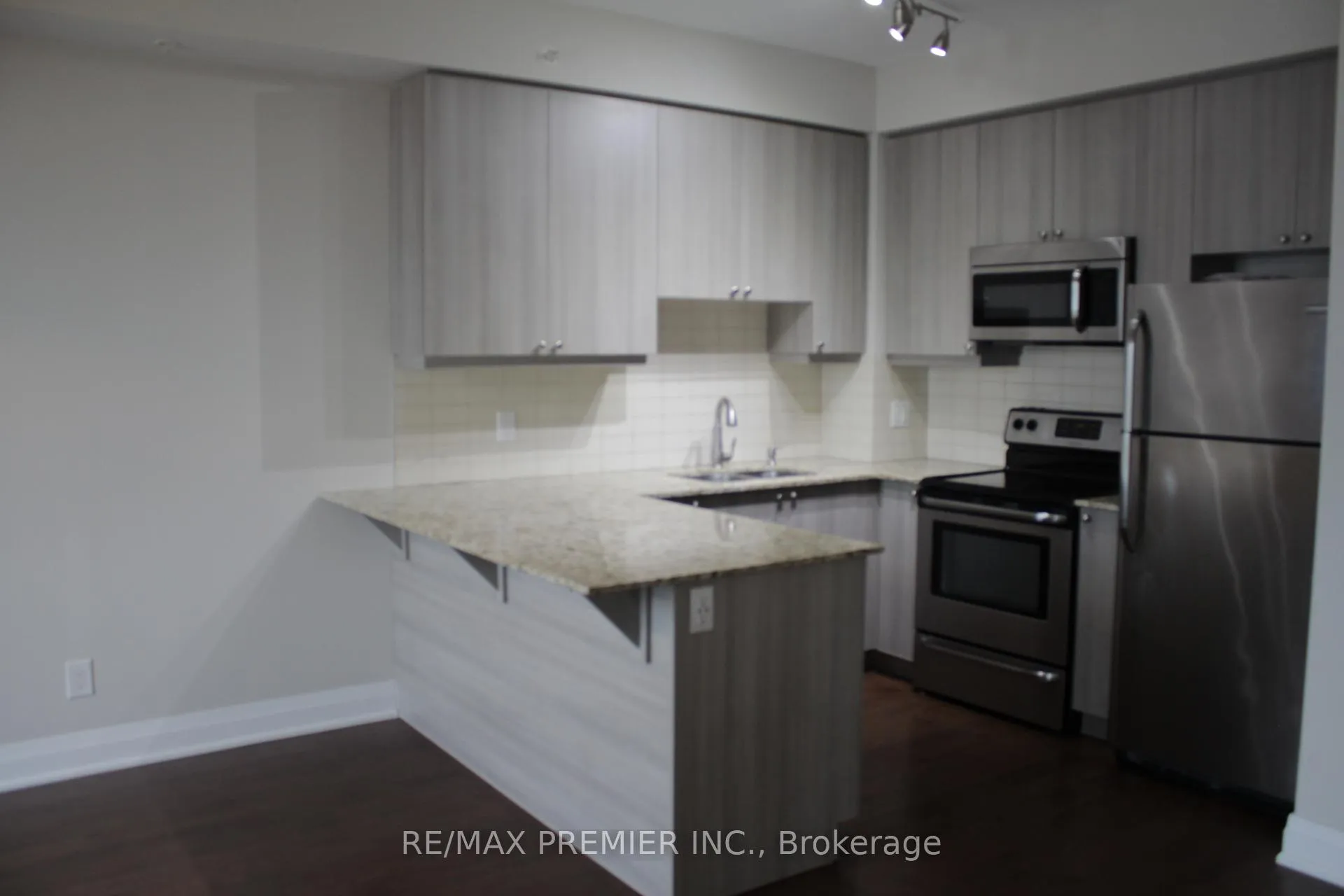 Photo 5 of Unit 614, 24 Woodstream Boulevard, Vaughan, Vaughan Grove — HOMEH