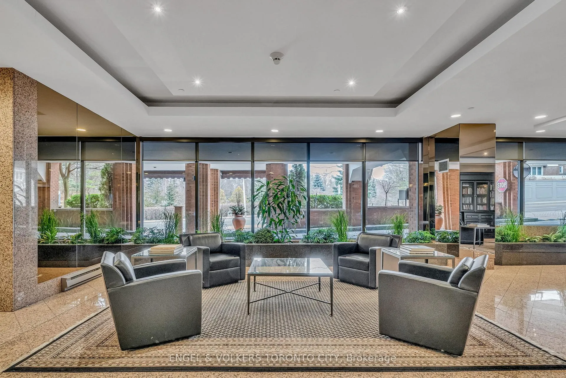 Photo 5 of 2900 Yonge Street, Toronto, Lawrence Park South — HOMEH