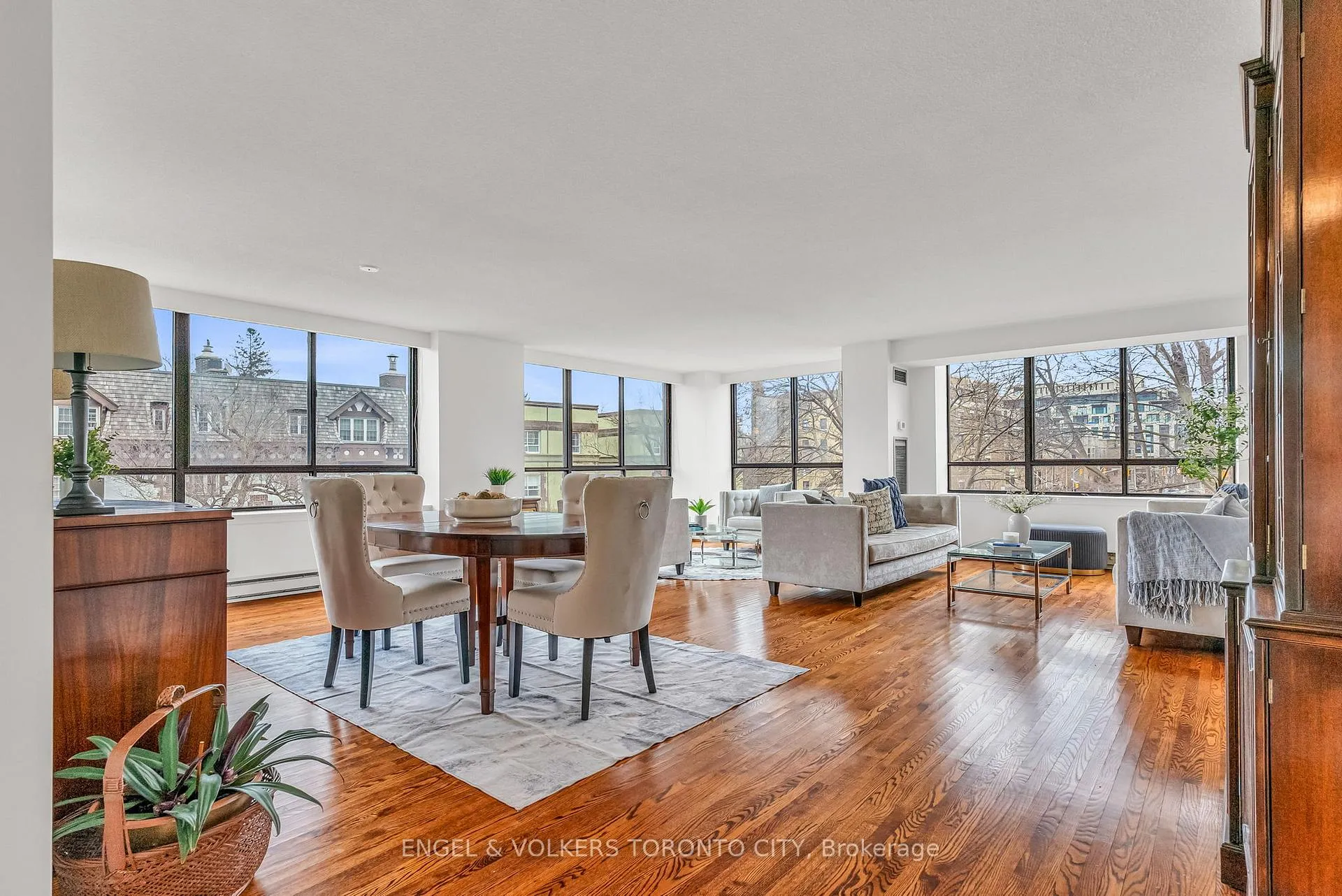 Photo 7 of 2900 Yonge Street, Toronto, Lawrence Park South — HOMEH