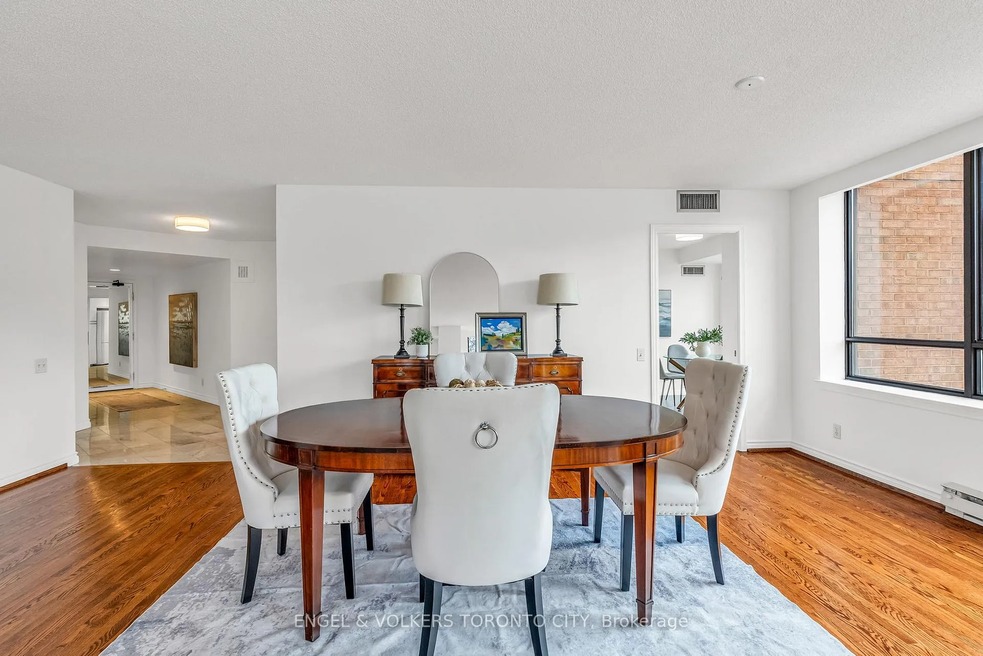 Photo 9 of 2900 Yonge Street, Toronto, Lawrence Park South — HOMEH