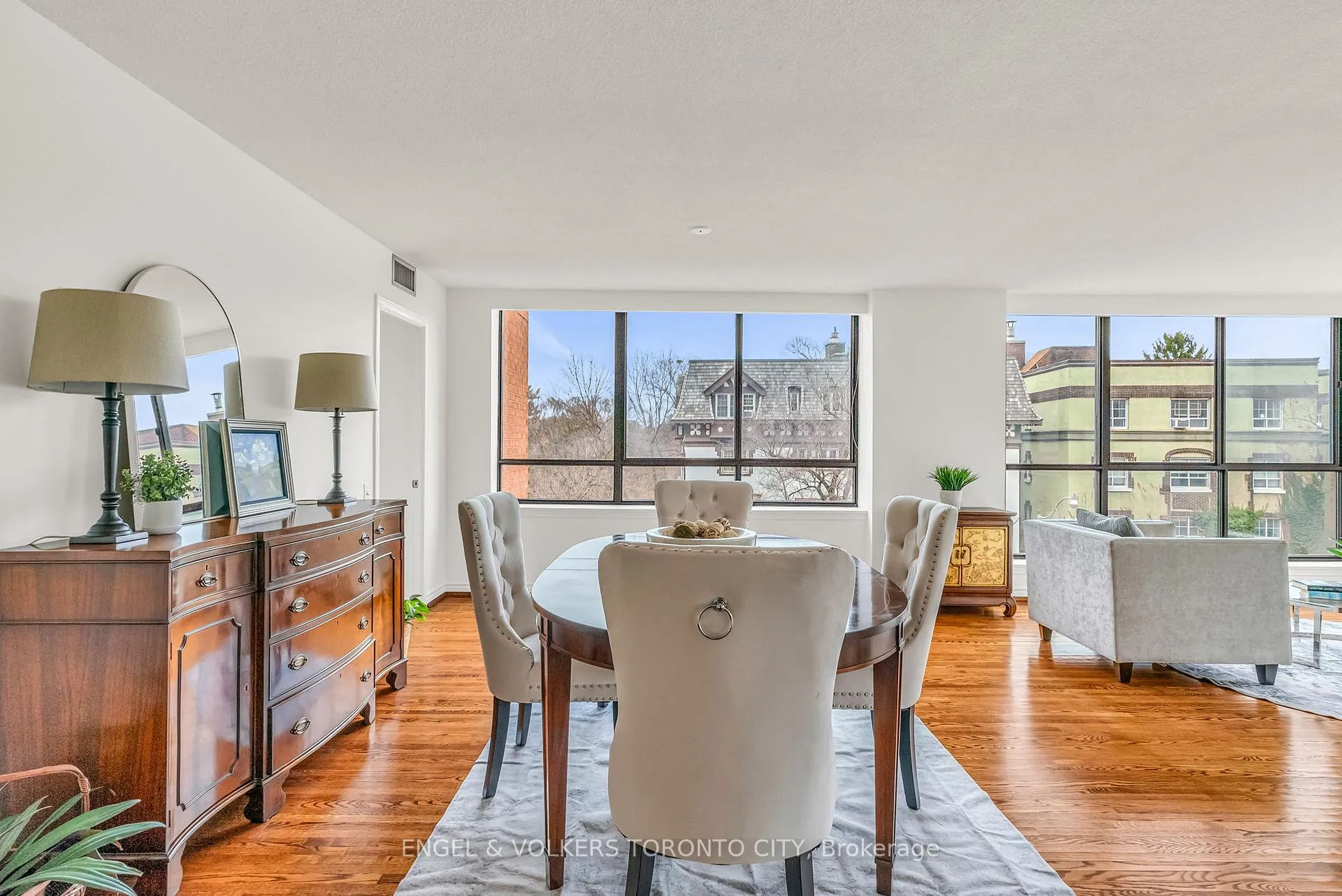 Photo 10 of 2900 Yonge Street, Toronto, Lawrence Park South — HOMEH