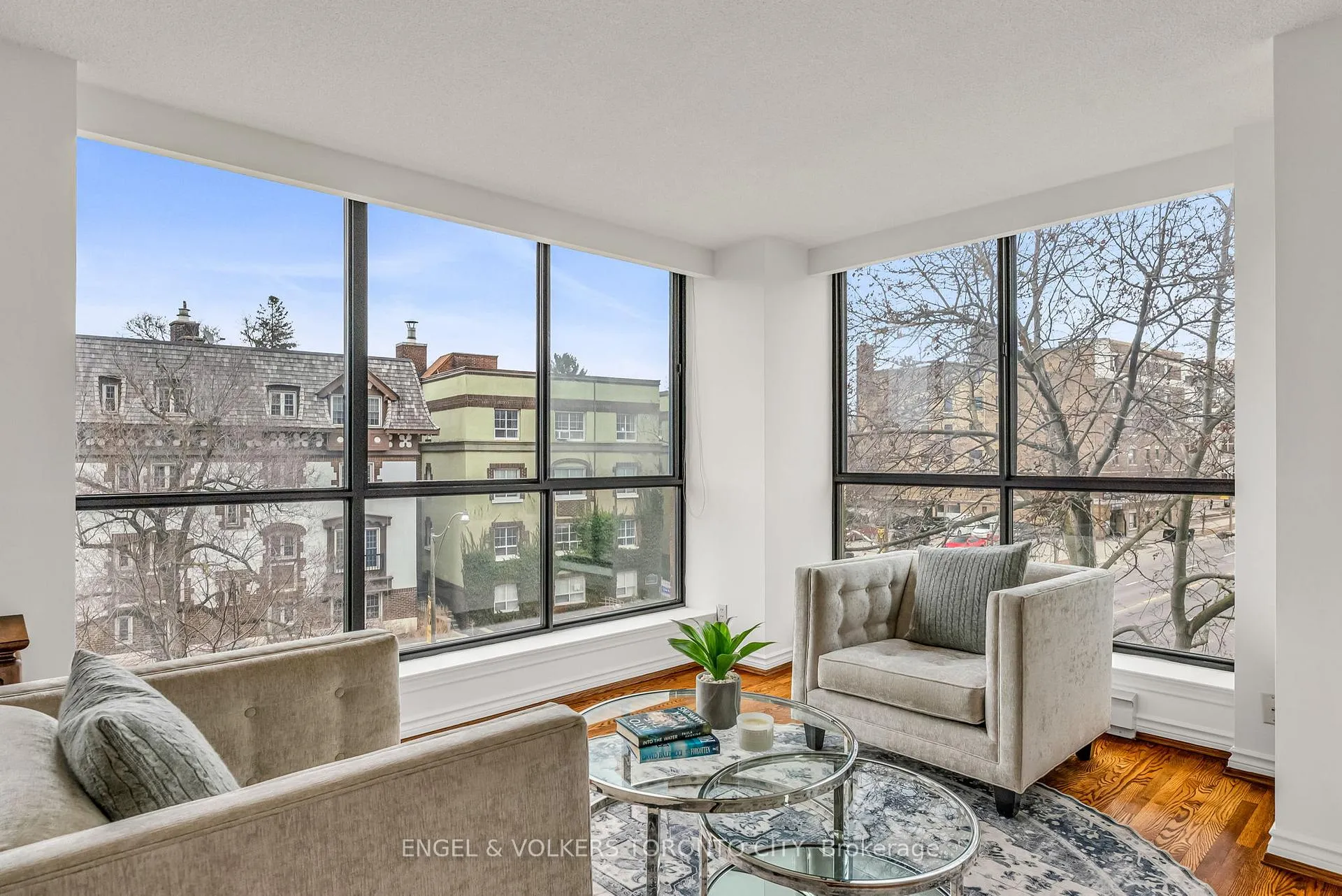 Photo 16 of 2900 Yonge Street, Toronto, Lawrence Park South — HOMEH