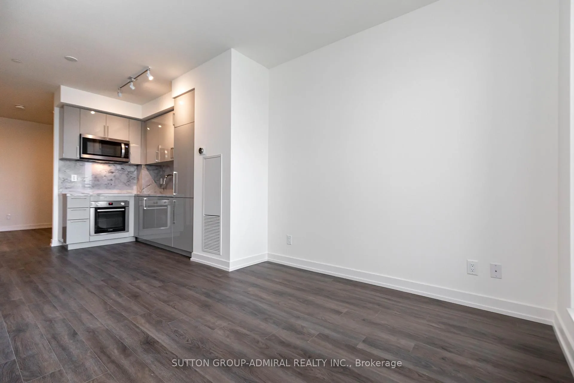 Photo 3 of Unit 501, 1 Grandview Avenue, Markham, Thornhill — HOMEH