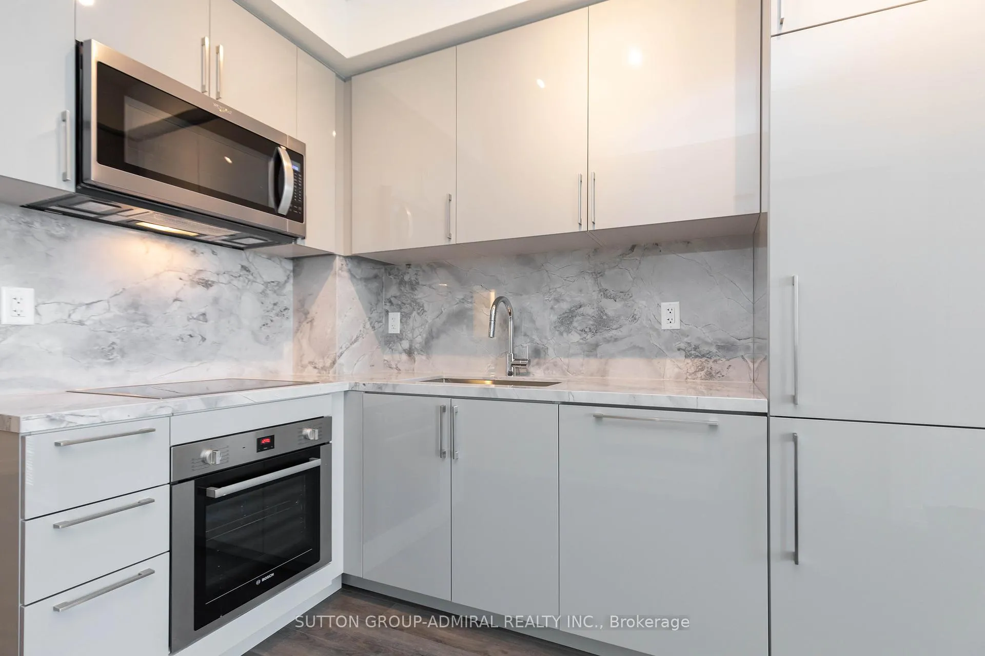 Photo 5 of Unit 501, 1 Grandview Avenue, Markham, Thornhill — HOMEH