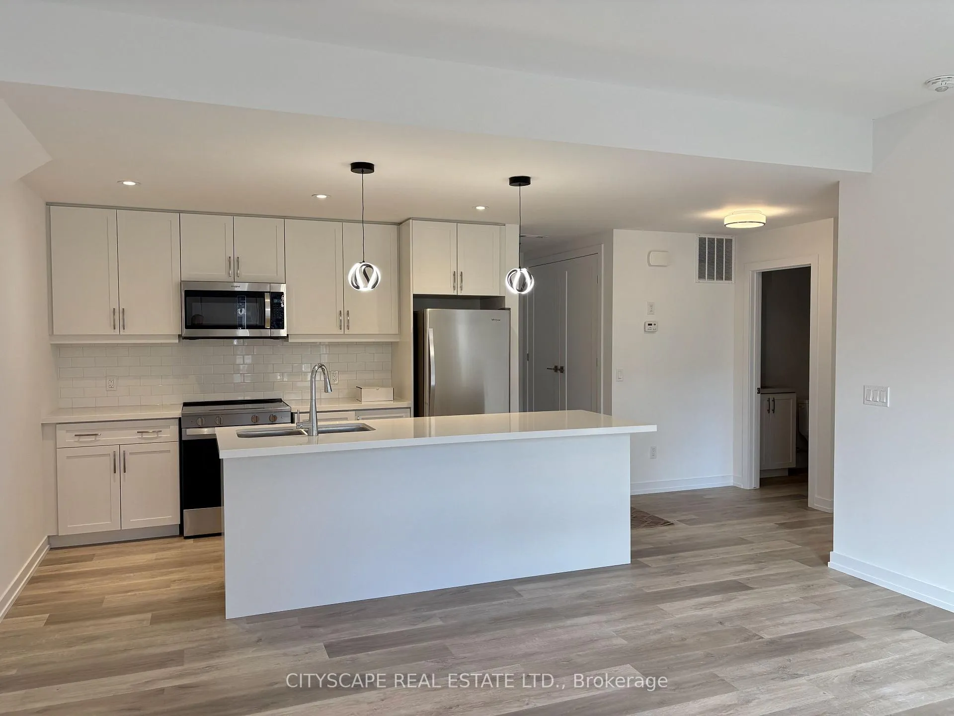 Photo 4 of Unit 26, 70 Kenesky Drive, Hamilton, Waterdown — HOMEH