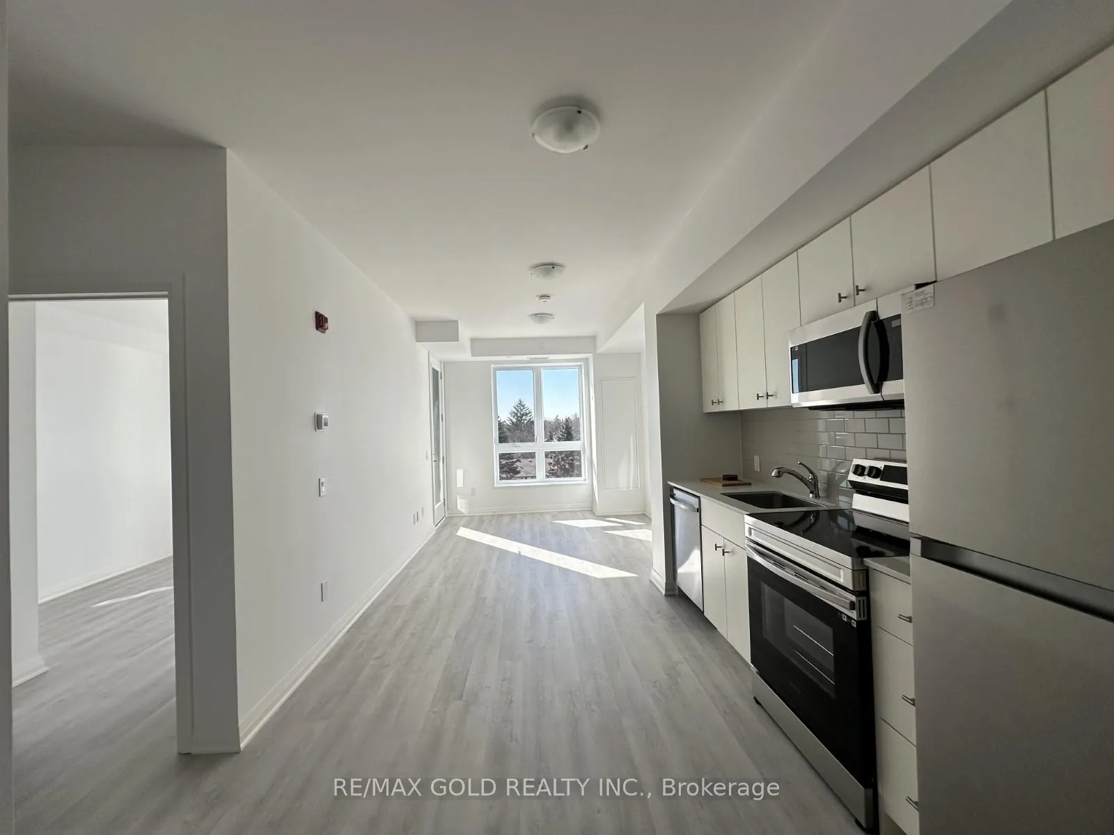 Photo 10 of Unit 417, 101 Golden Eagle Road, Waterloo — HOMEH