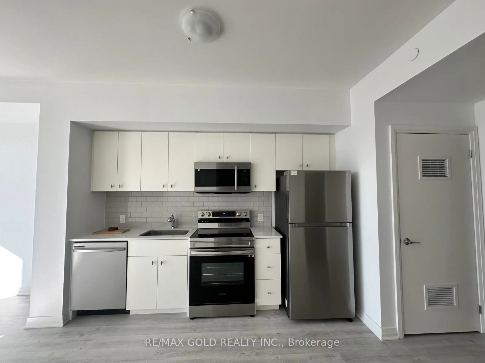 Photo 11 of Unit 417, 101 Golden Eagle Road, Waterloo — HOMEH