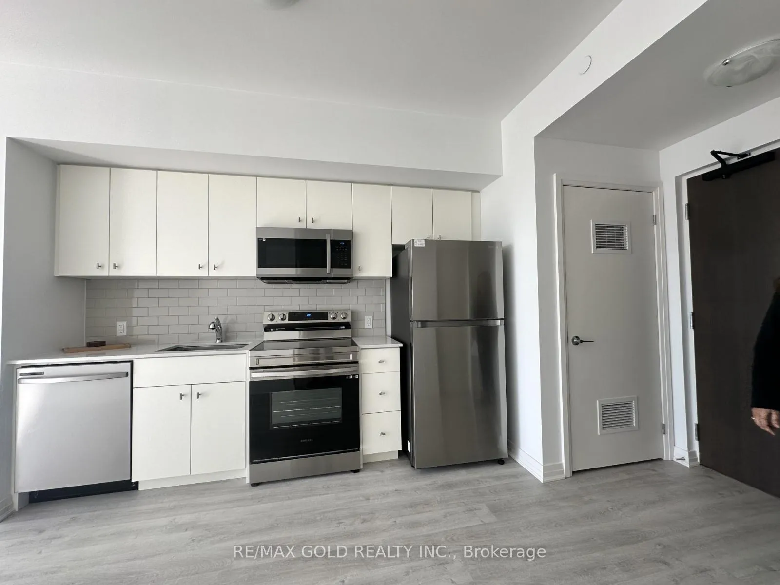Photo 14 of Unit 417, 101 Golden Eagle Road, Waterloo — HOMEH