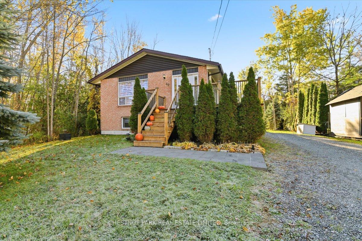 Photo 2 of 49 Sandra Drive, Georgina, Sutton & Jackson's Point — HOMEH