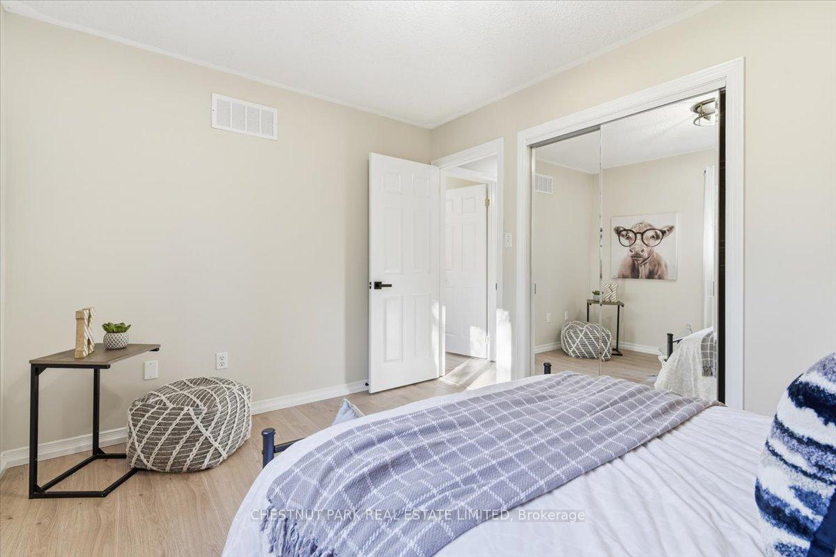 Photo 18 of 49 Sandra Drive, Georgina, Sutton & Jackson's Point — HOMEH
