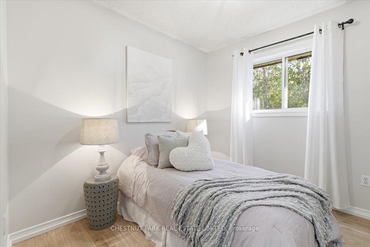 Photo 20 of 49 Sandra Drive, Georgina, Sutton & Jackson's Point — HOMEH