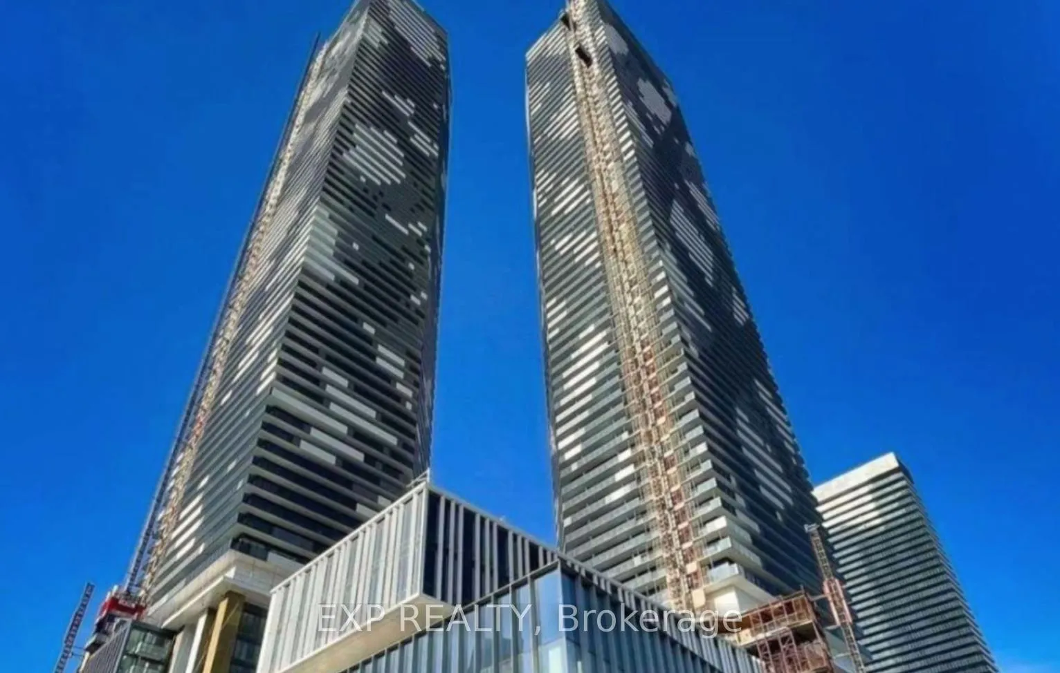 Front of Unit 6706, 138 Downes Street