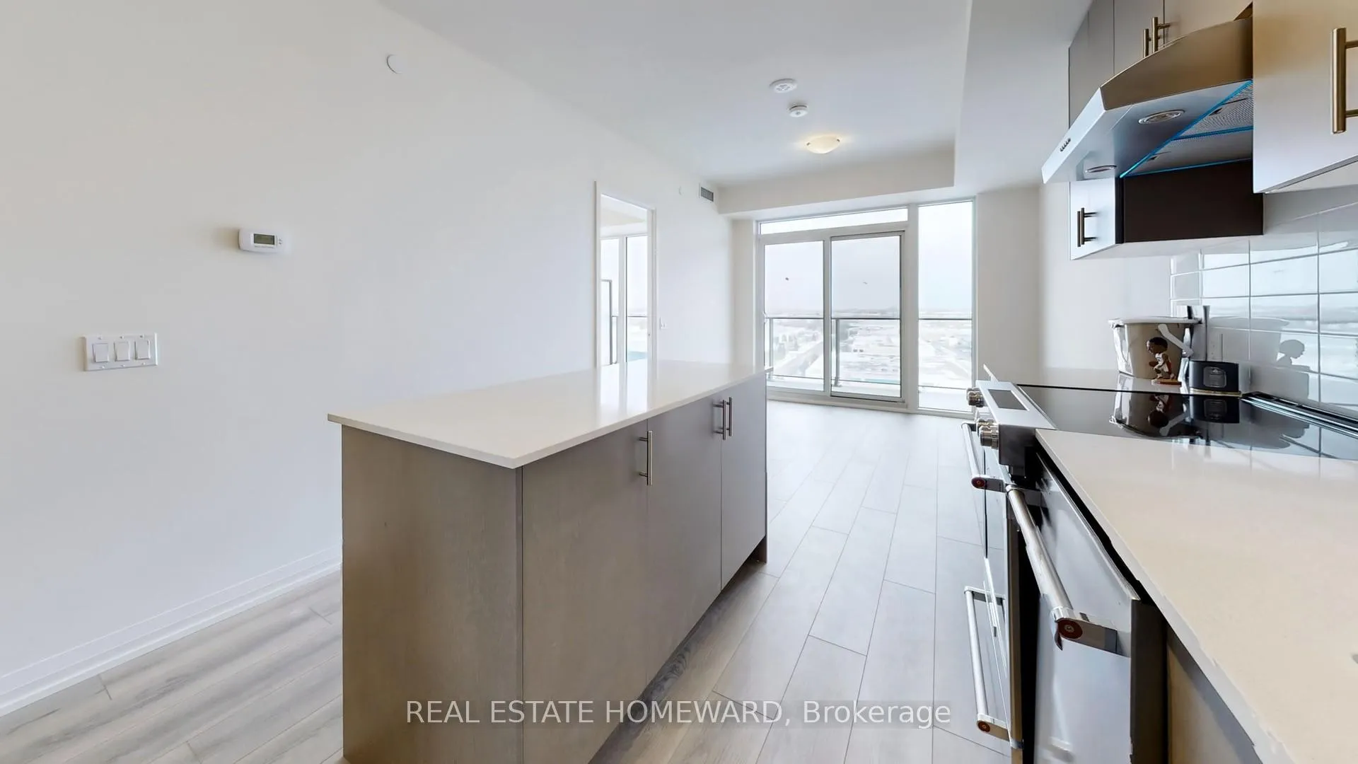 Photo 9 of Unit 908, 8960 Jane Street, Vaughan, Vellore Village — HOMEH