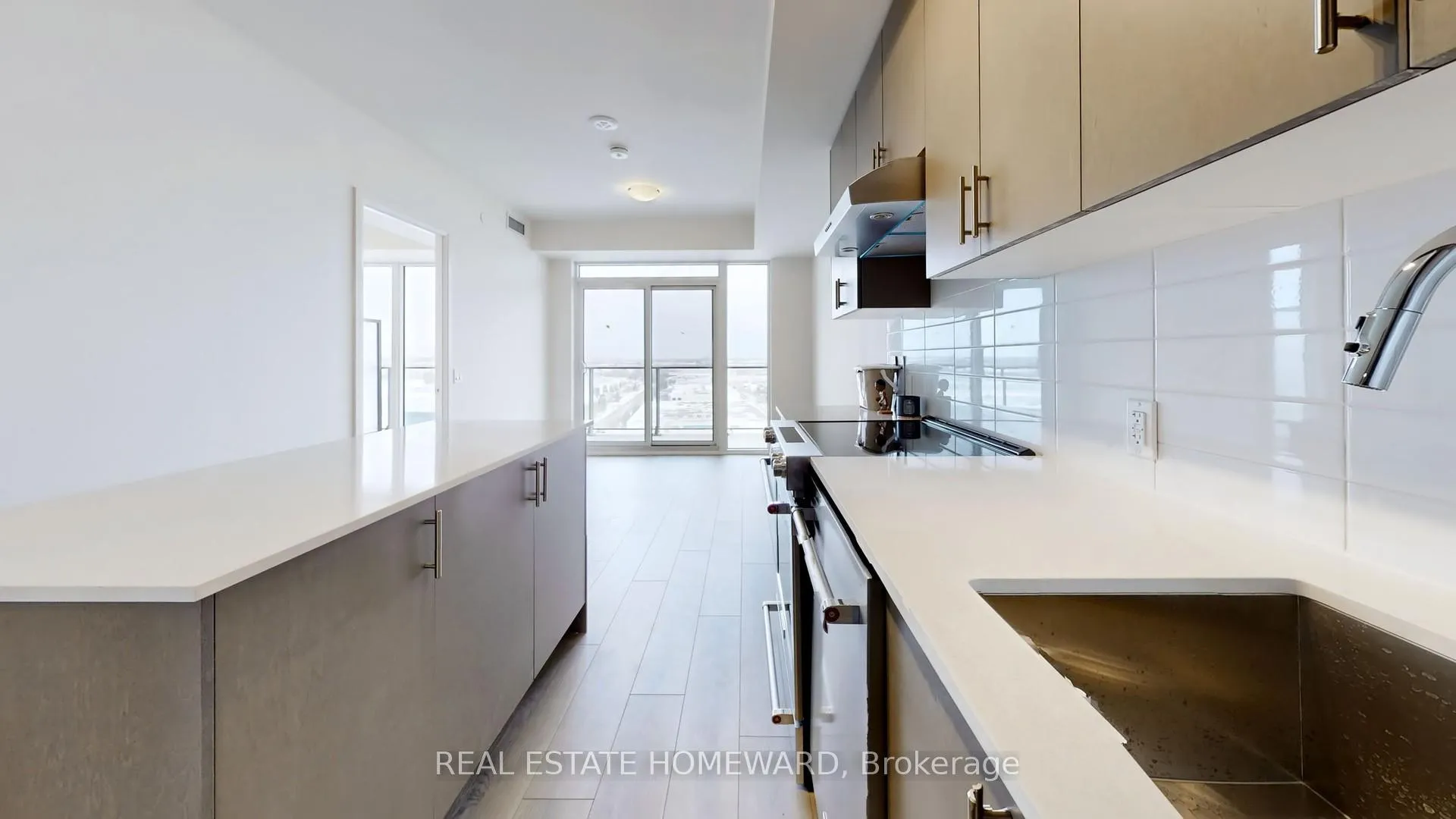 Photo 10 of Unit 908, 8960 Jane Street, Vaughan, Vellore Village — HOMEH