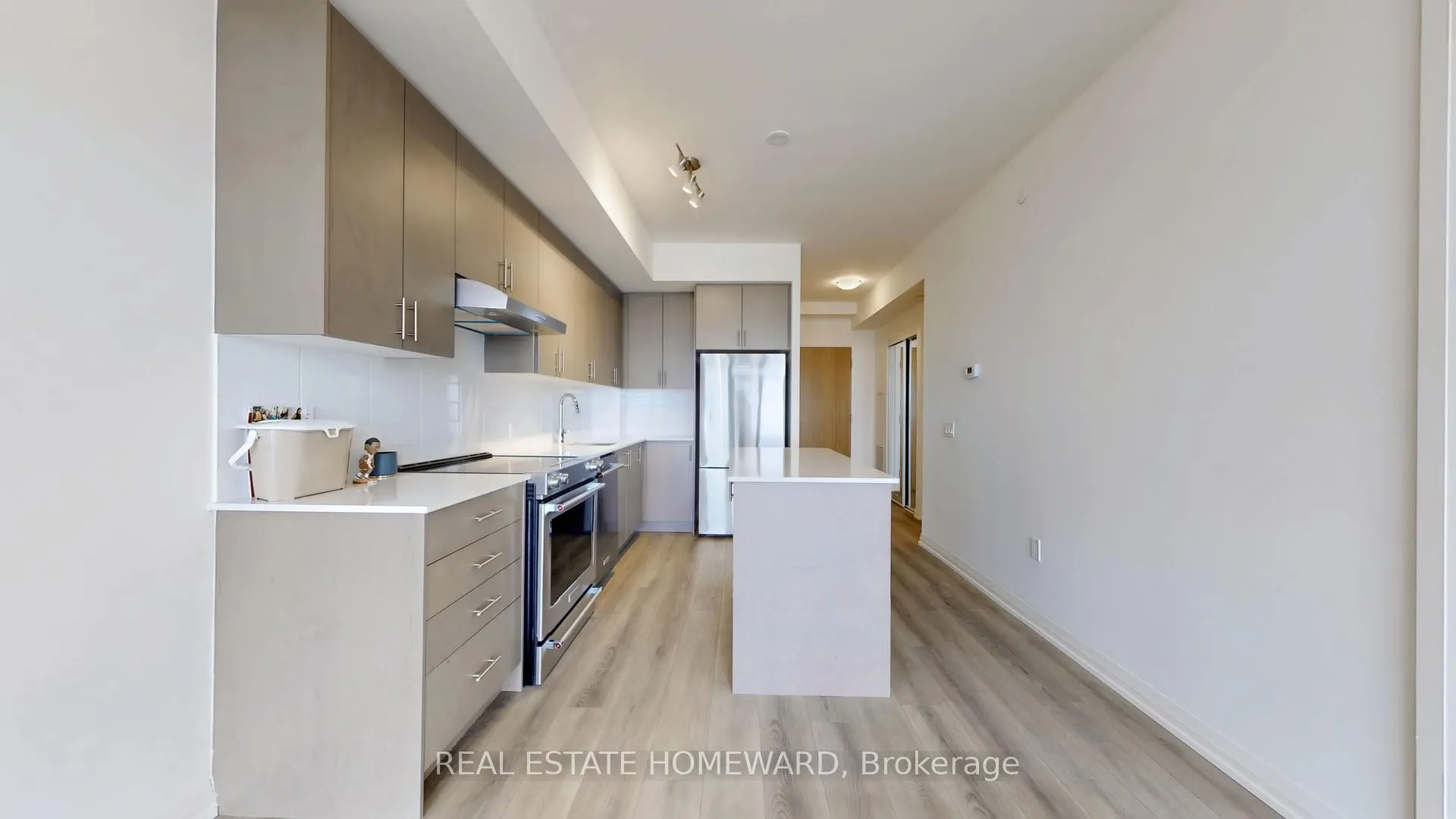Photo 14 of Unit 908, 8960 Jane Street, Vaughan, Vellore Village — HOMEH