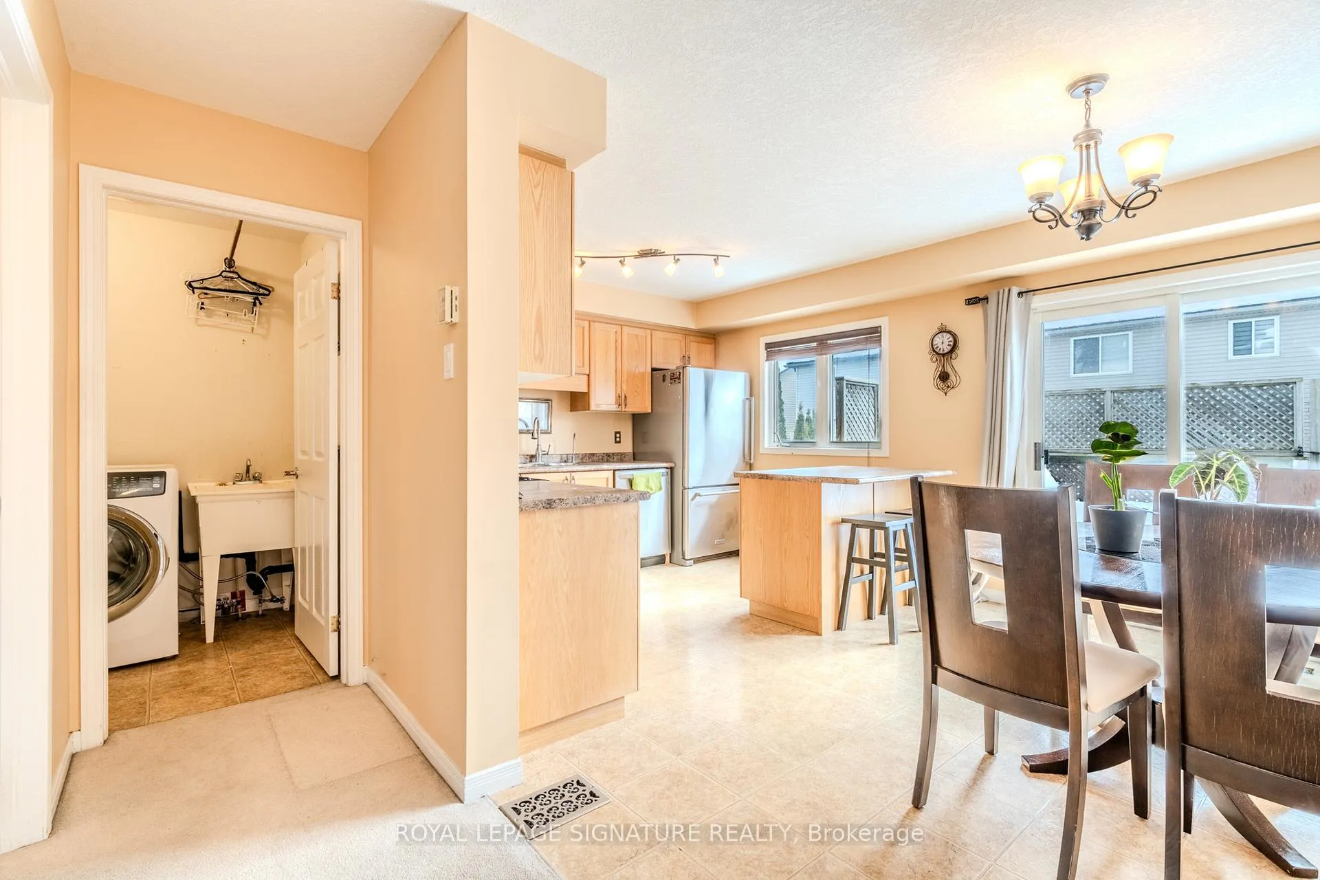 Photo 7 of Unit D95, 175 David Bergey Drive, Kitchener — HOMEH
