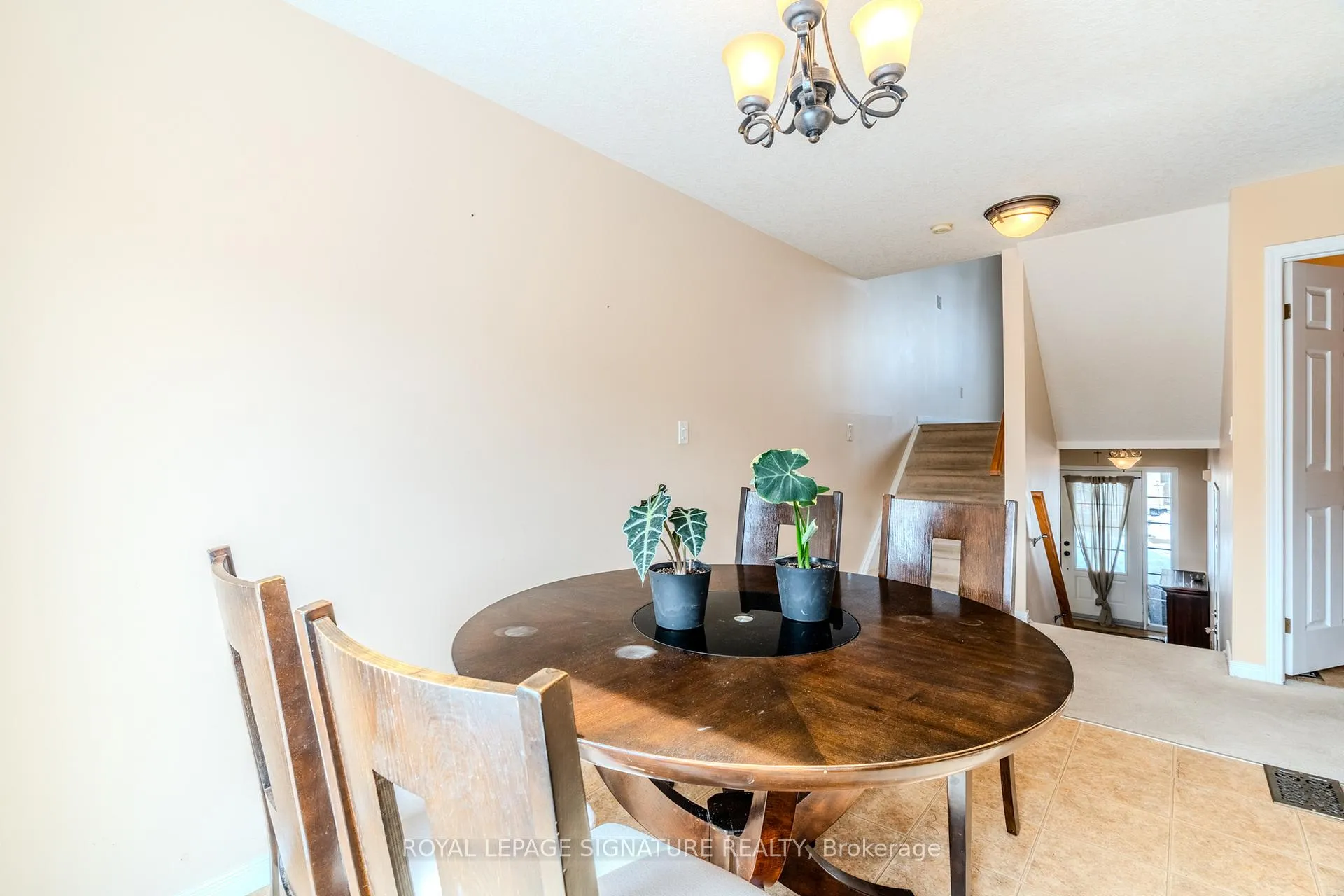 Photo 9 of Unit D95, 175 David Bergey Drive, Kitchener — HOMEH