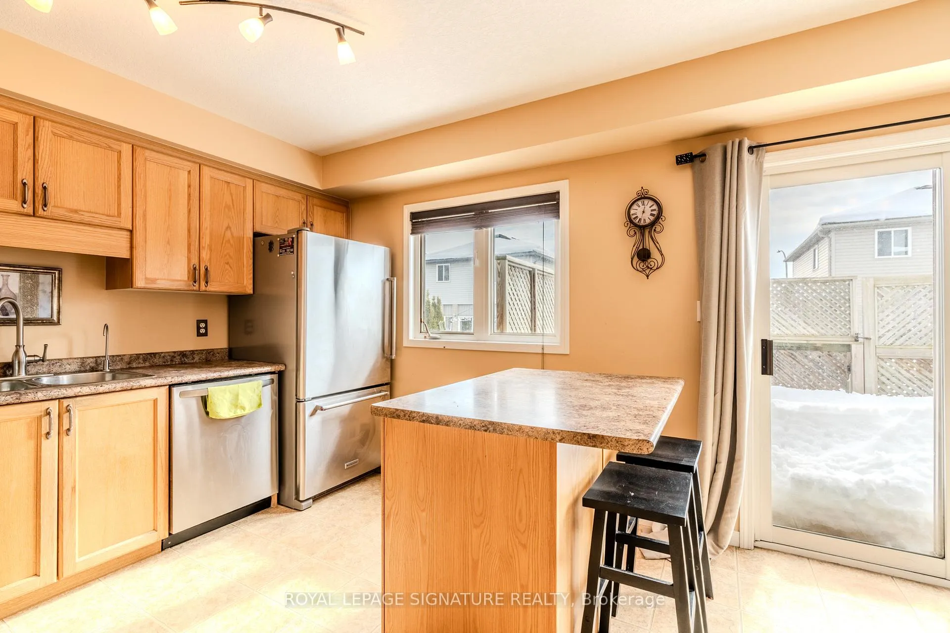 Photo 14 of Unit D95, 175 David Bergey Drive, Kitchener — HOMEH