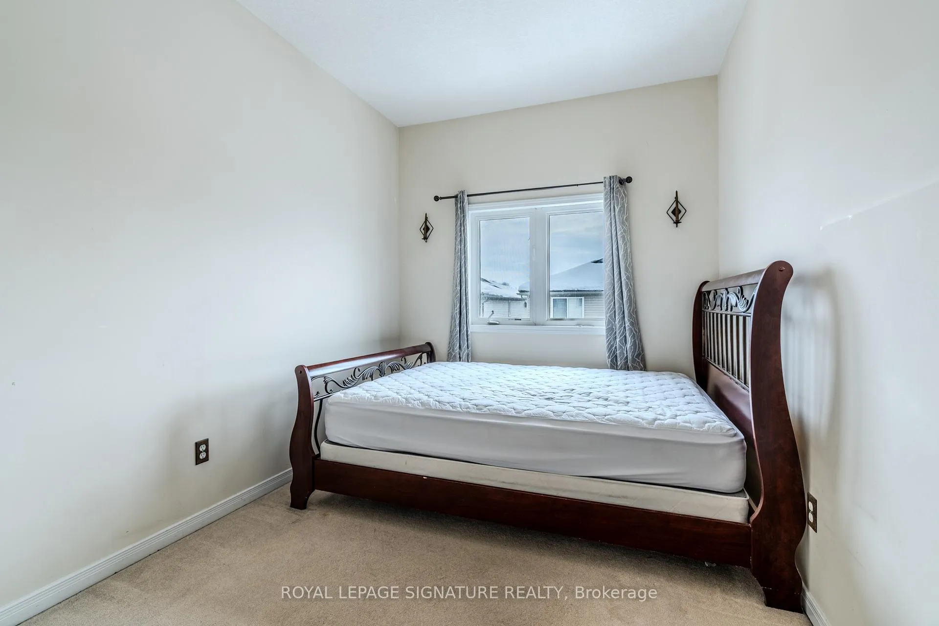 Photo 32 of Unit D95, 175 David Bergey Drive, Kitchener — HOMEH