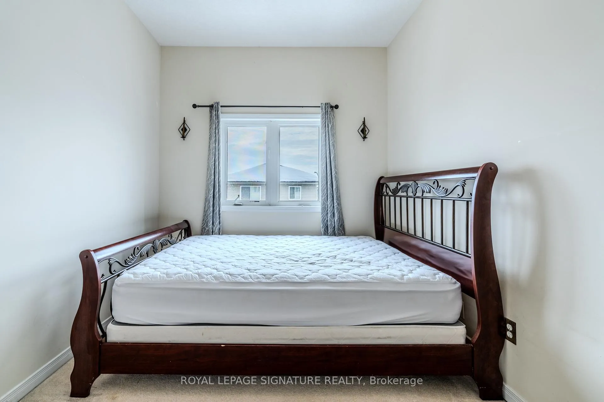 Photo 33 of Unit D95, 175 David Bergey Drive, Kitchener — HOMEH