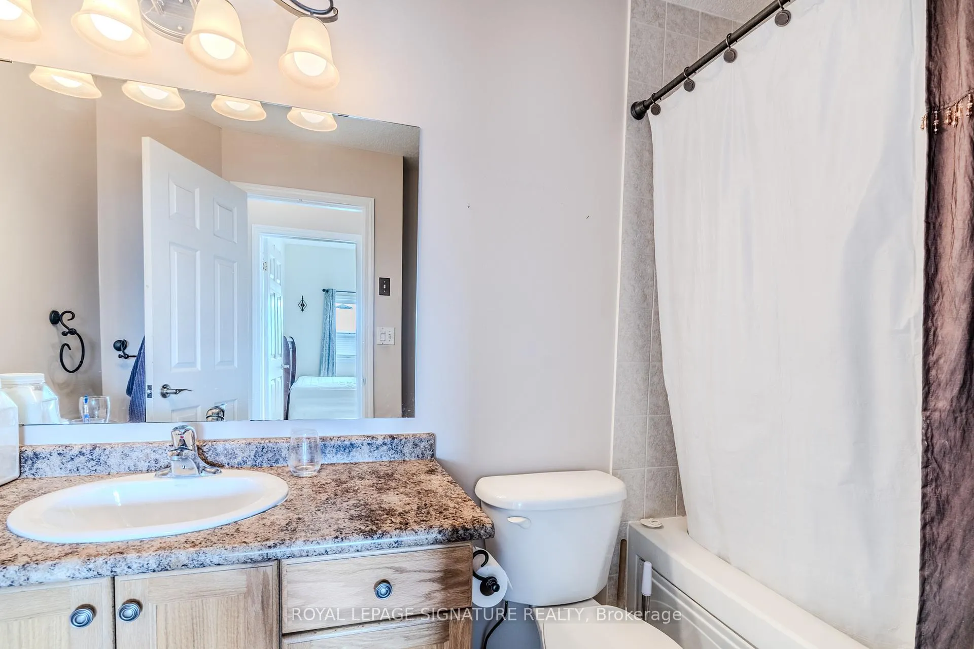Photo 36 of Unit D95, 175 David Bergey Drive, Kitchener — HOMEH