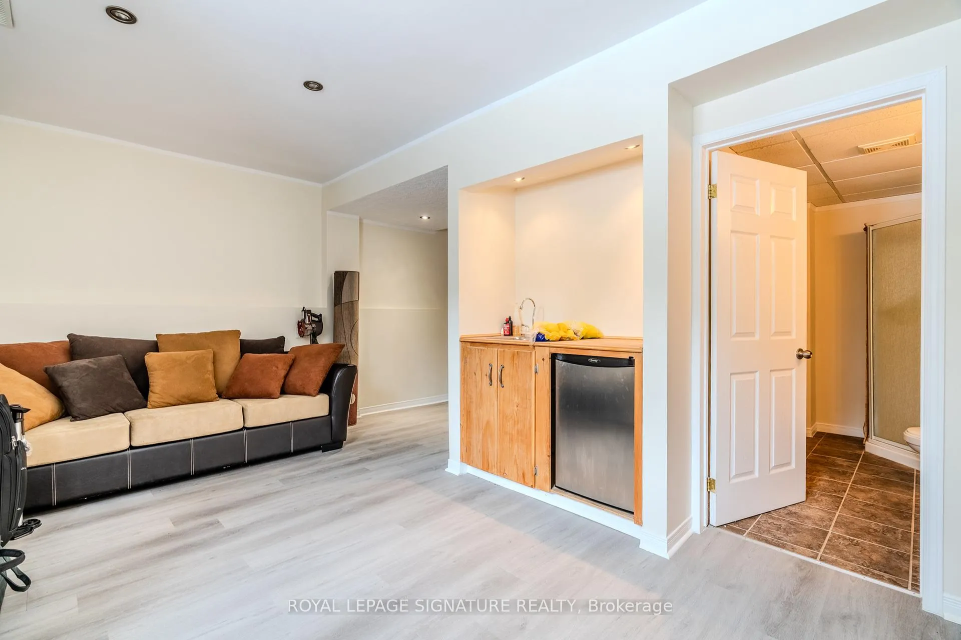 Photo 46 of Unit D95, 175 David Bergey Drive, Kitchener — HOMEH