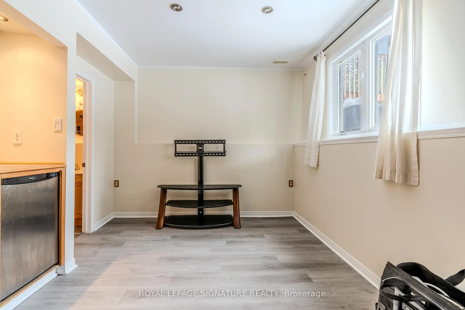Photo 48 of Unit D95, 175 David Bergey Drive, Kitchener — HOMEH