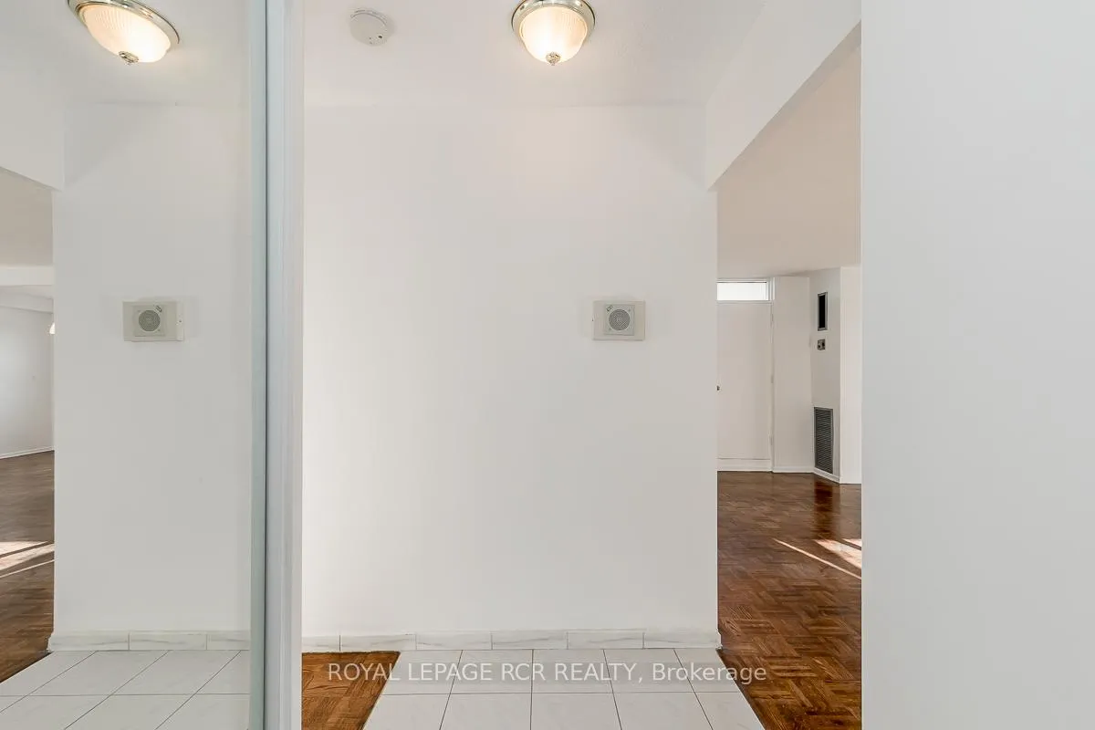 Photo 5 of Unit 1215, 5 Shady Golfway, Toronto, Flemingdon Park — HOMEH