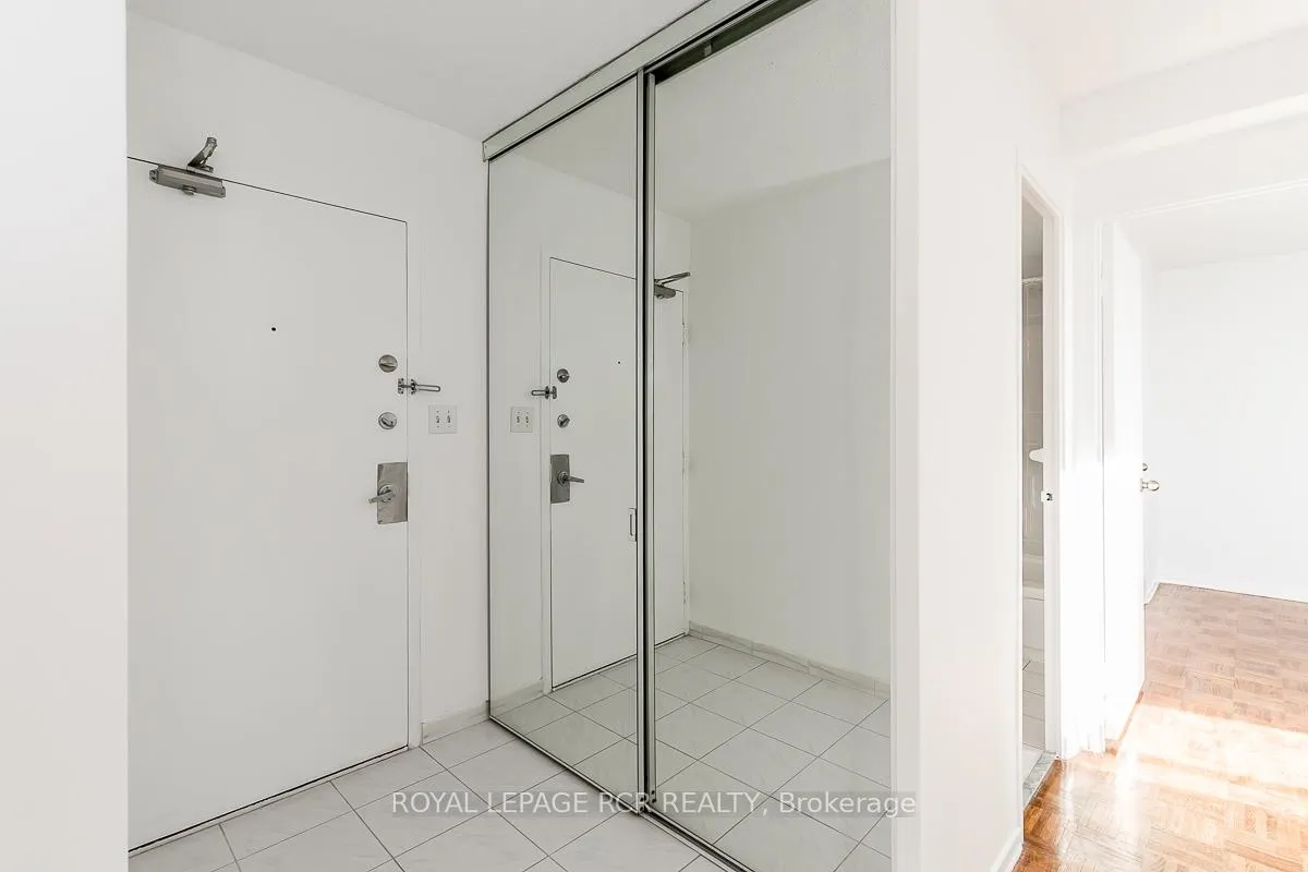 Photo 6 of Unit 1215, 5 Shady Golfway, Toronto, Flemingdon Park — HOMEH