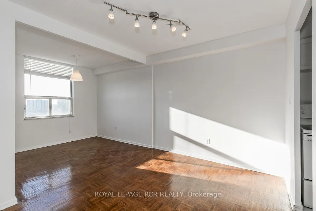 Photo 12 of Unit 1215, 5 Shady Golfway, Toronto, Flemingdon Park — HOMEH