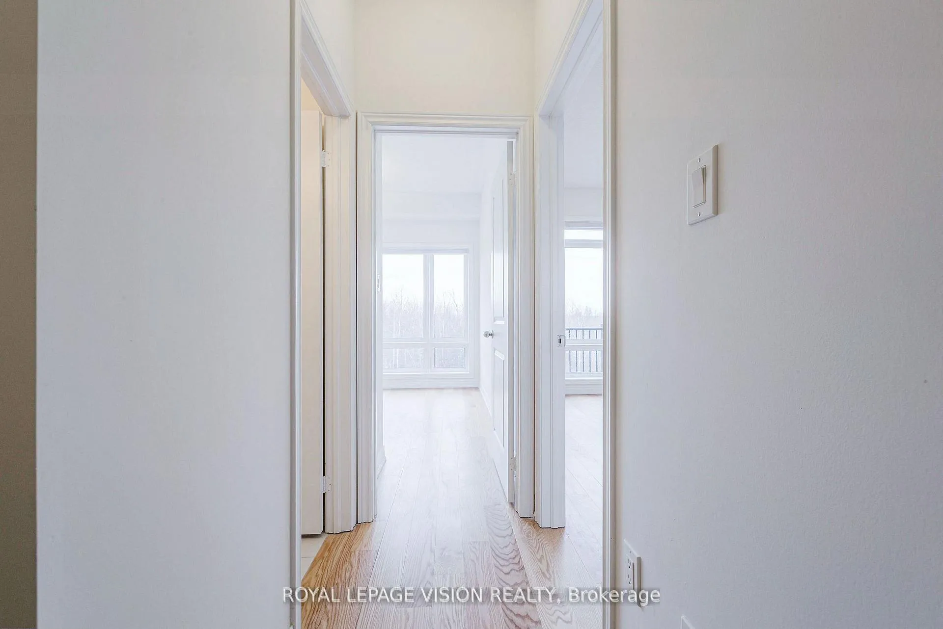 Photo 6 of 426 Salem Road S, Ajax, South East — HOMEH