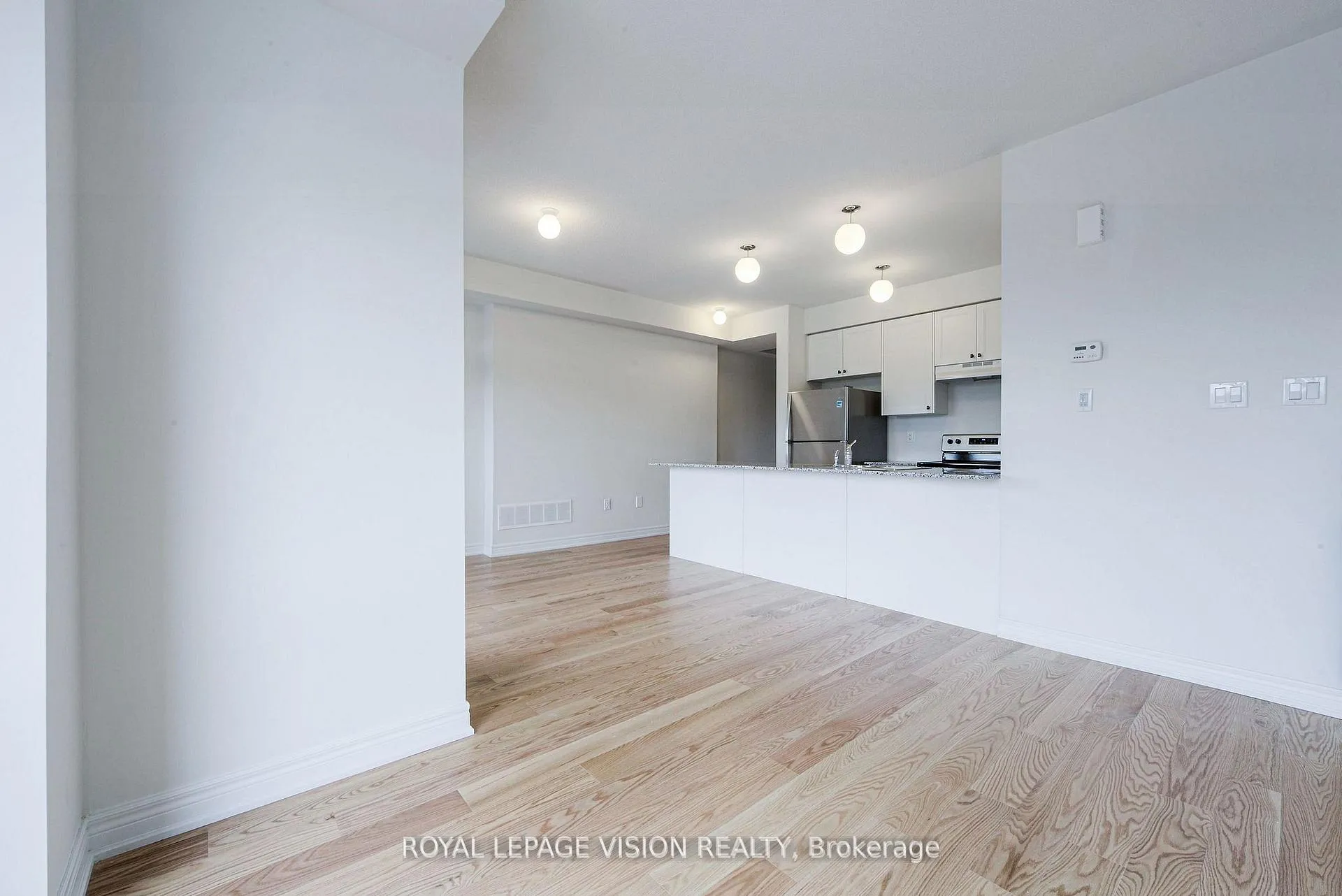 Photo 14 of 426 Salem Road S, Ajax, South East — HOMEH