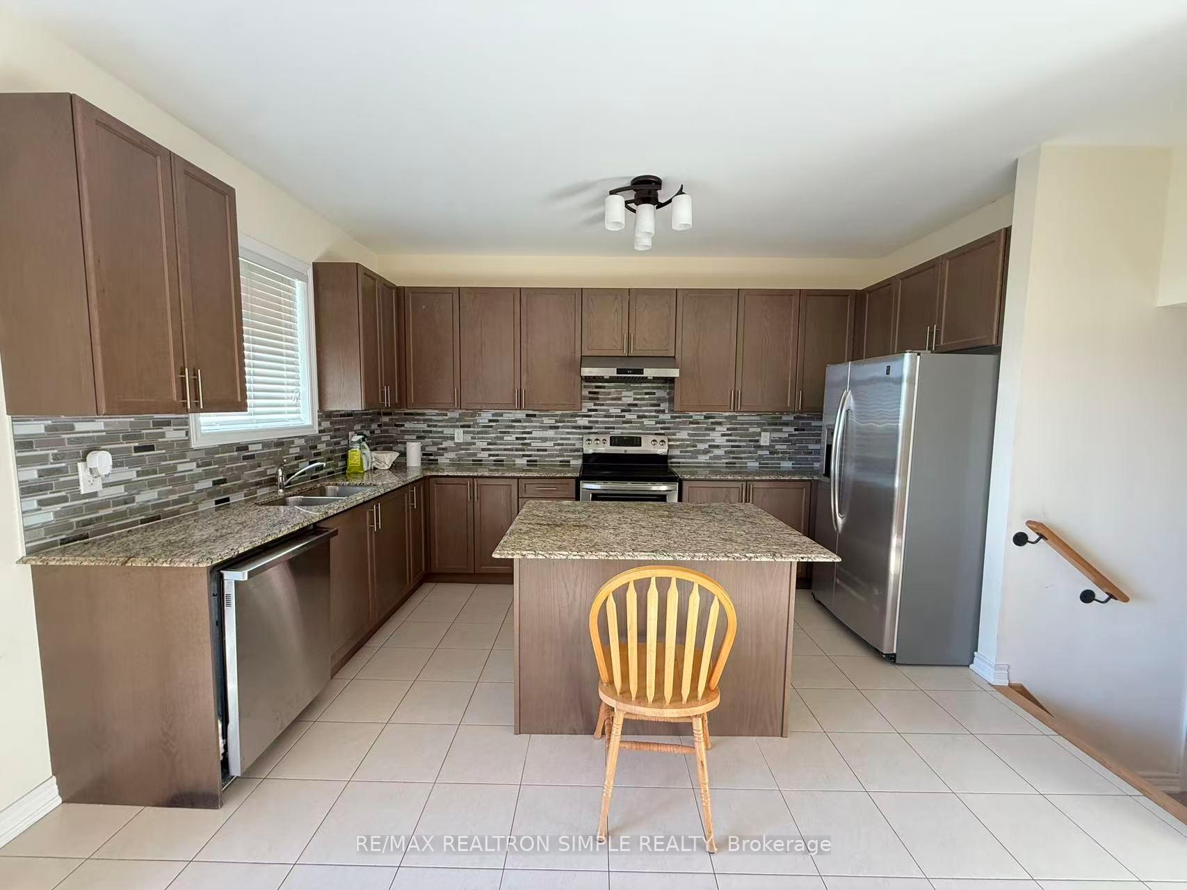 Photo 3 of 24 Lampkin Street, Georgina, Sutton & Jackson's Point — HOMEH