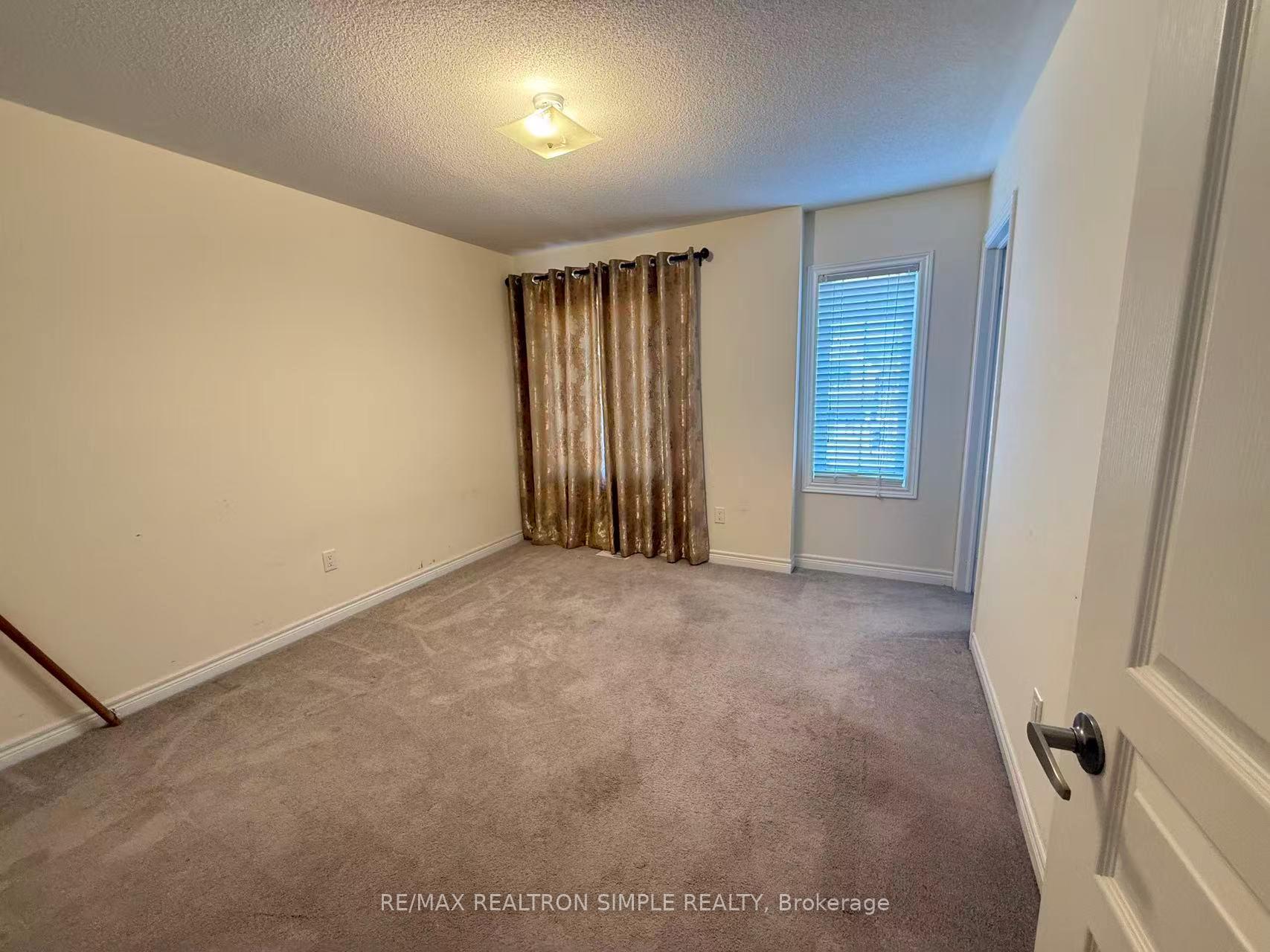Photo 13 of 24 Lampkin Street, Georgina, Sutton & Jackson's Point — HOMEH