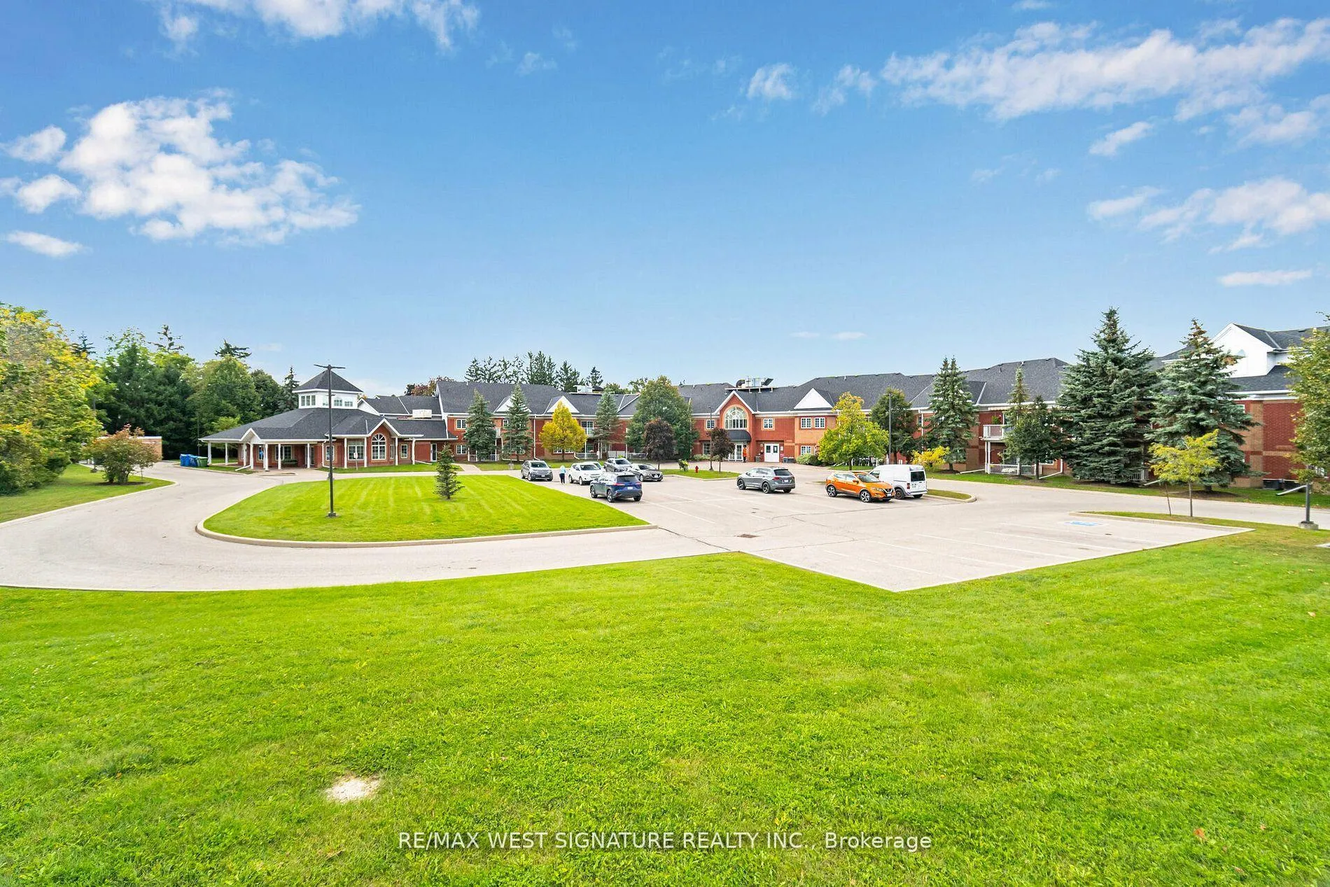 Front of Unit 106, 75 Treelawn Boulevard