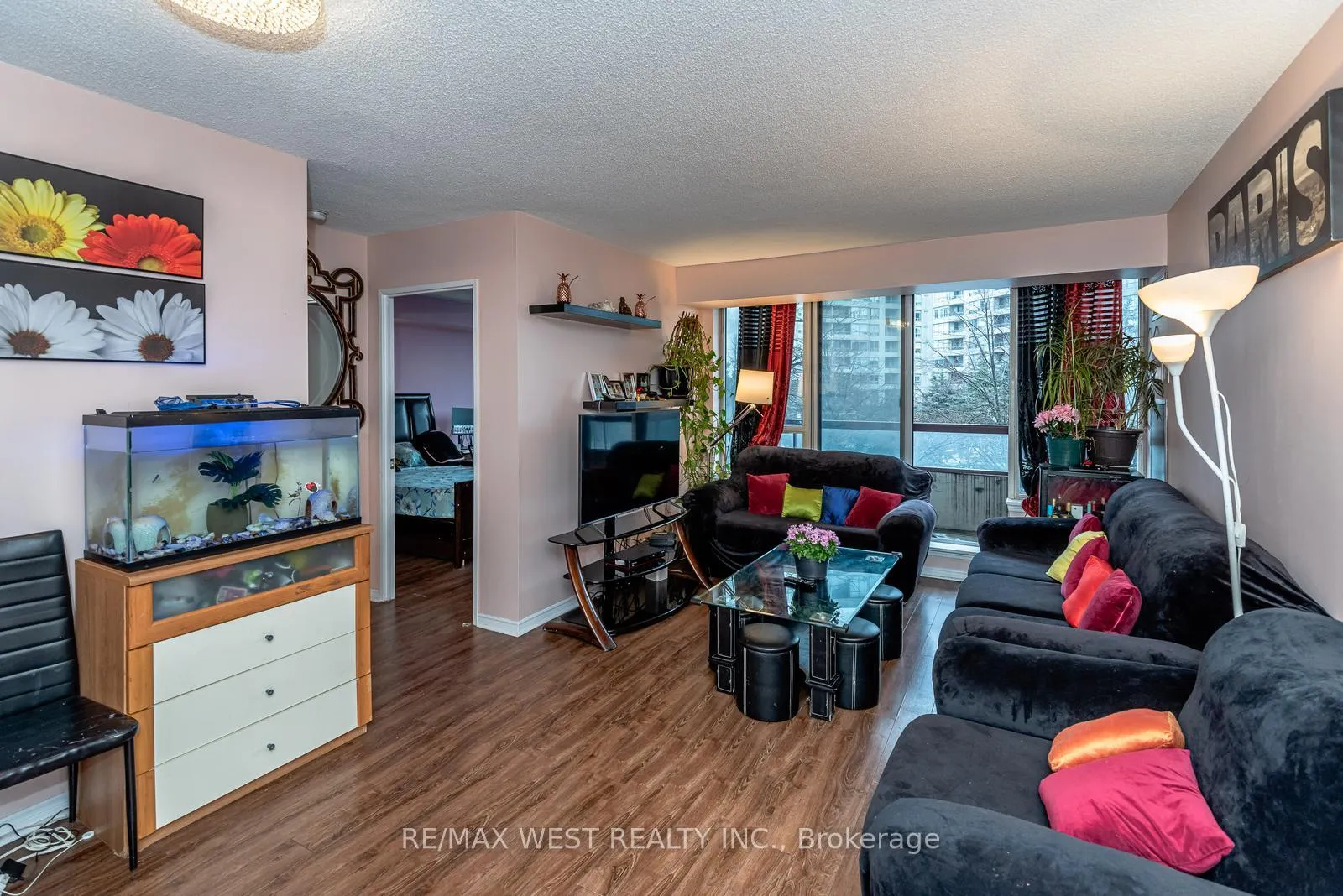 Photo 7 of Unit 311, 81 Townsgate Drive, Vaughan, Crestwood-Springfarm-Yorkhill — HOMEH