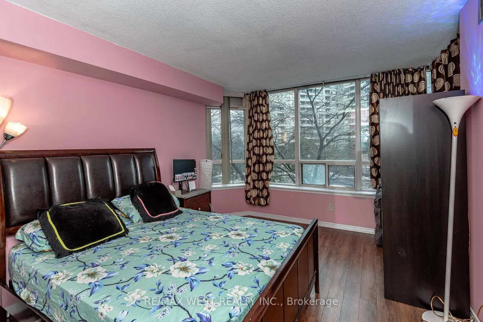 Photo 11 of Unit 311, 81 Townsgate Drive, Vaughan, Crestwood-Springfarm-Yorkhill — HOMEH